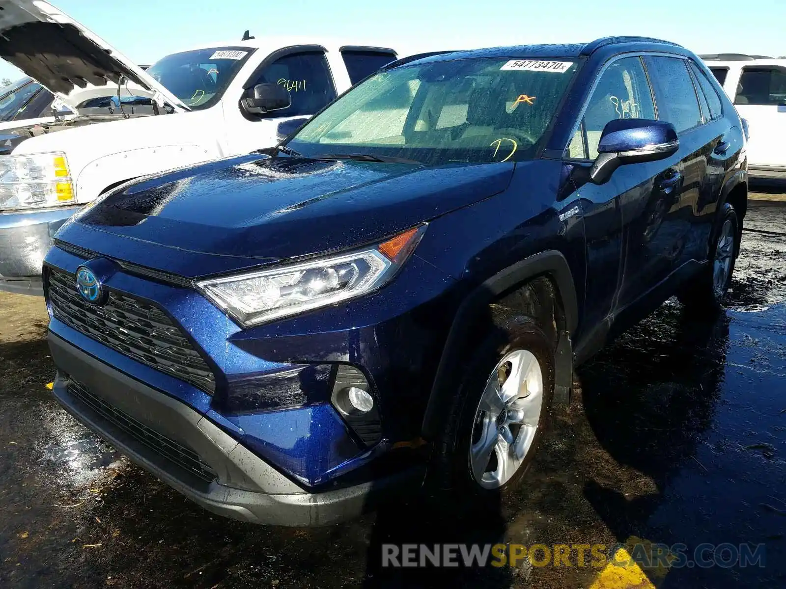 2 Photograph of a damaged car JTMR6RFV3LD002447 TOYOTA RAV4 2020