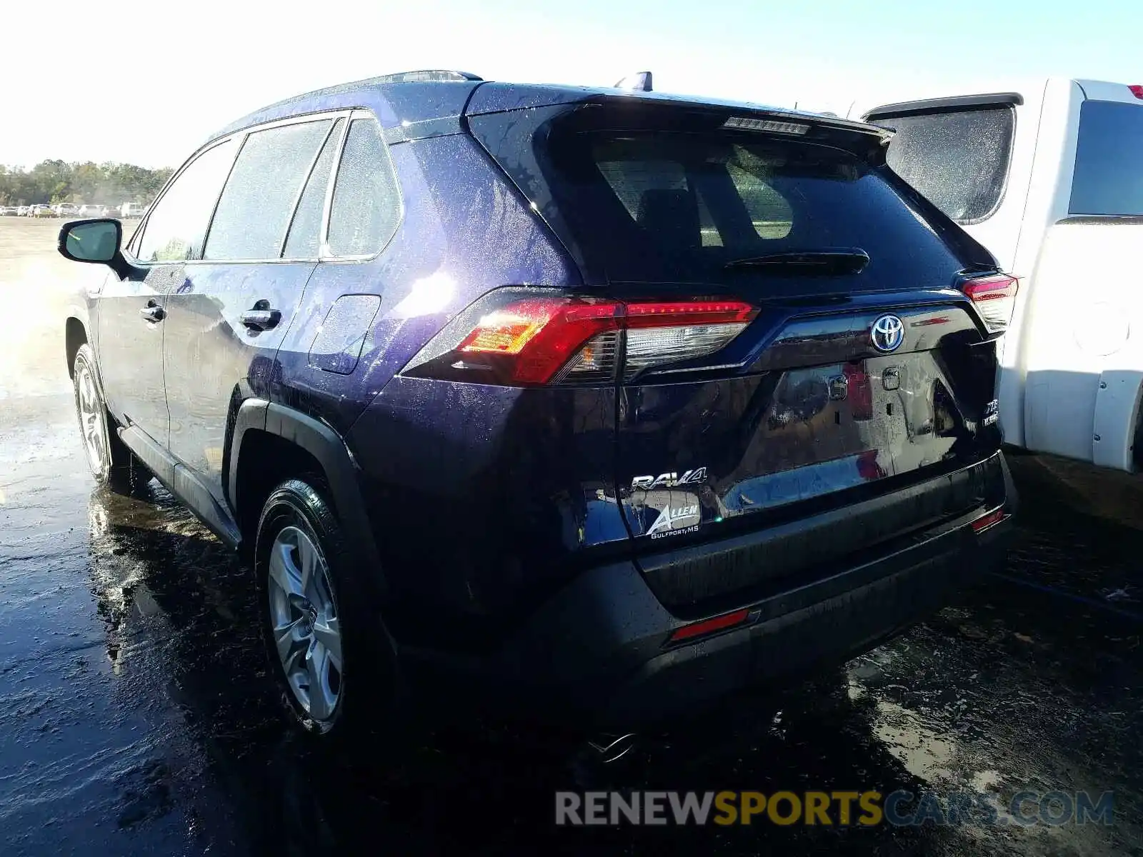 3 Photograph of a damaged car JTMR6RFV3LD002447 TOYOTA RAV4 2020