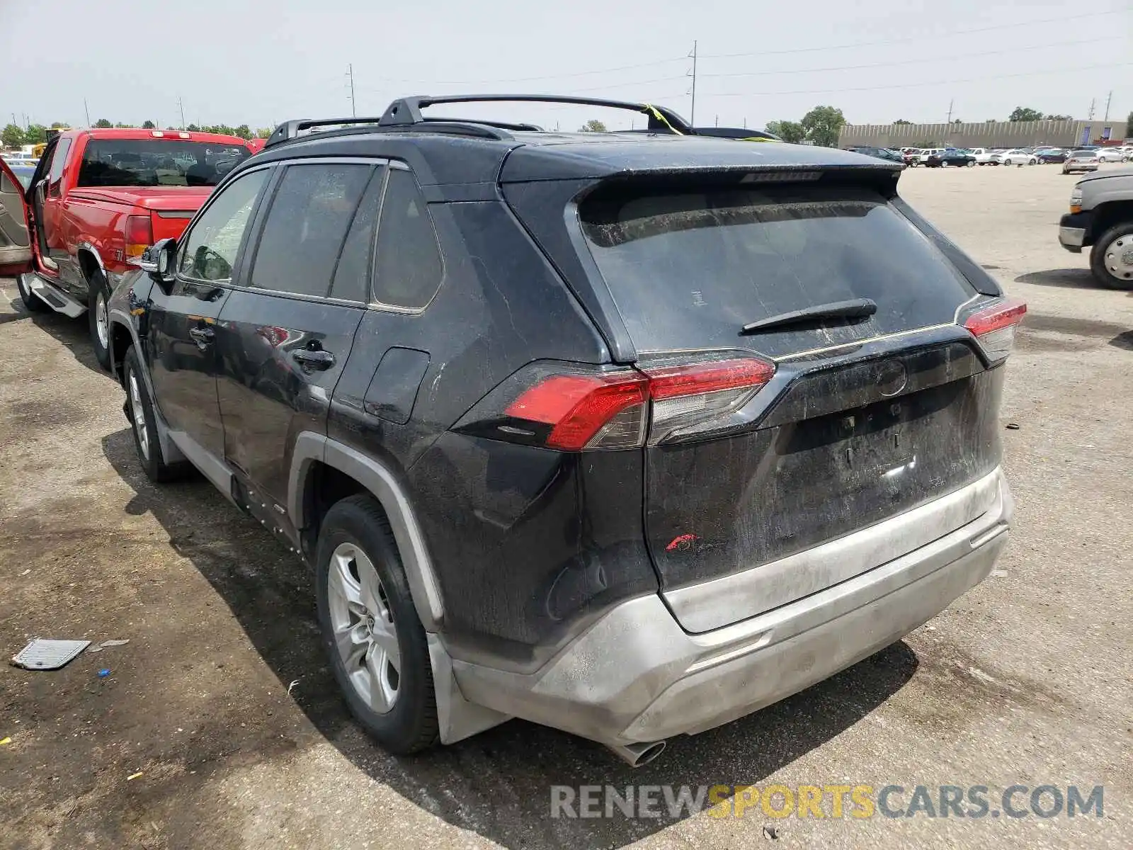 3 Photograph of a damaged car JTMR6RFV3LD004036 TOYOTA RAV4 2020