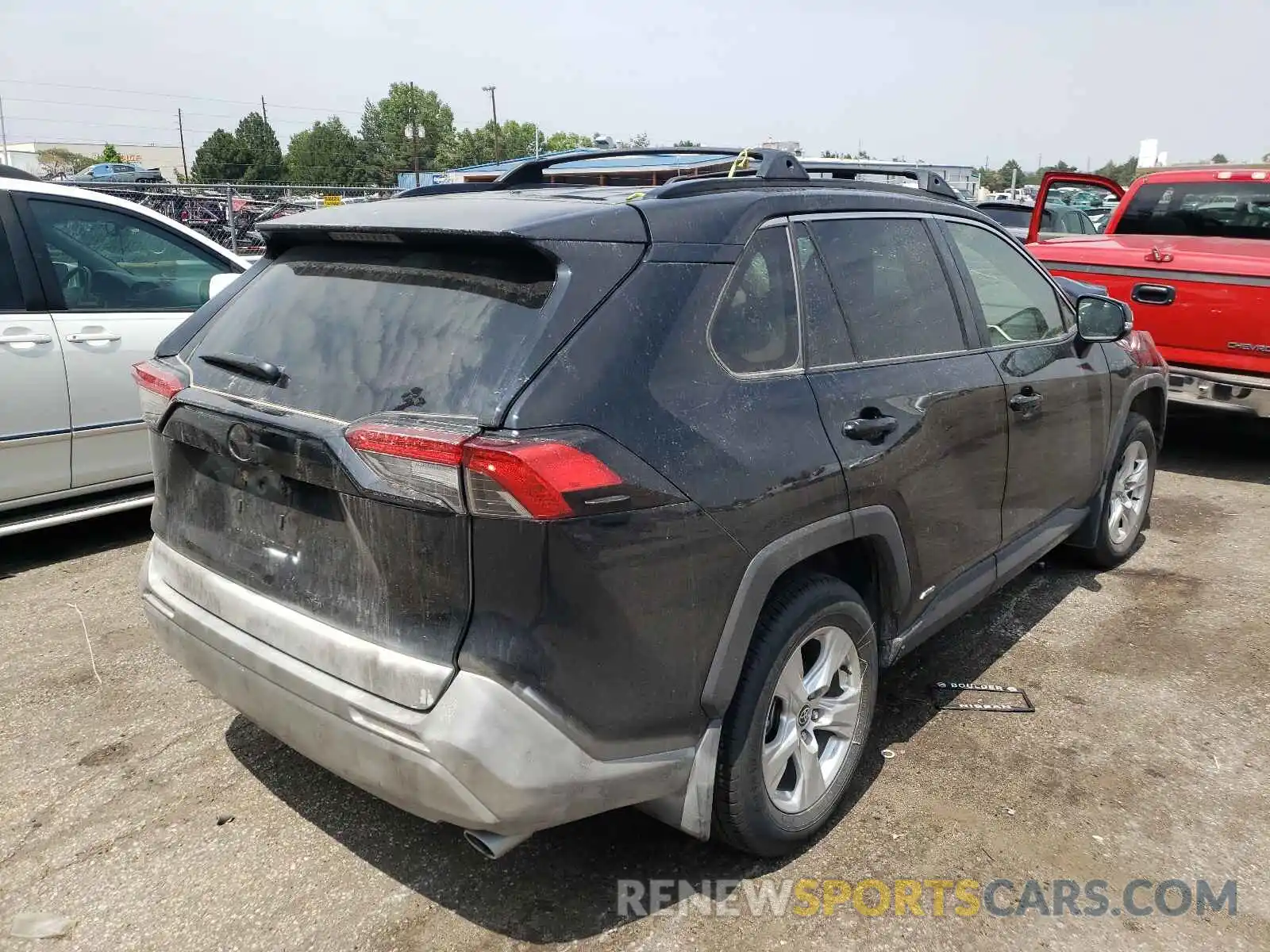 4 Photograph of a damaged car JTMR6RFV3LD004036 TOYOTA RAV4 2020