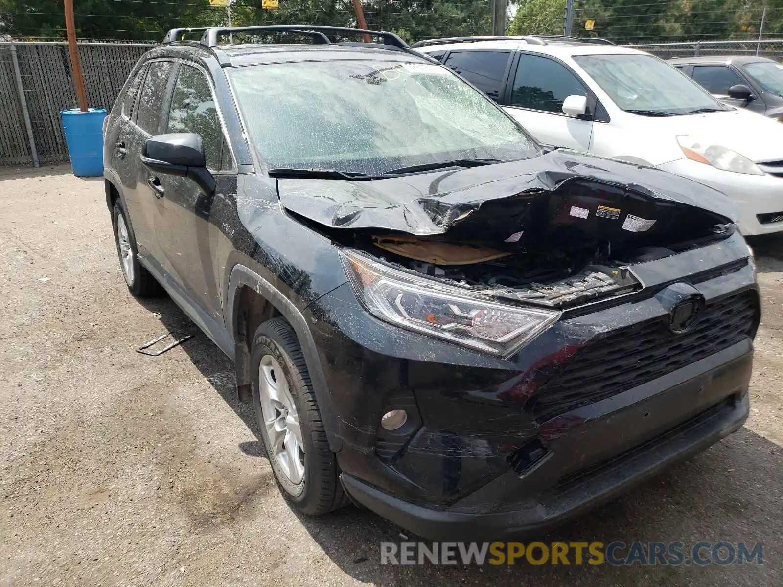 9 Photograph of a damaged car JTMR6RFV3LD004036 TOYOTA RAV4 2020