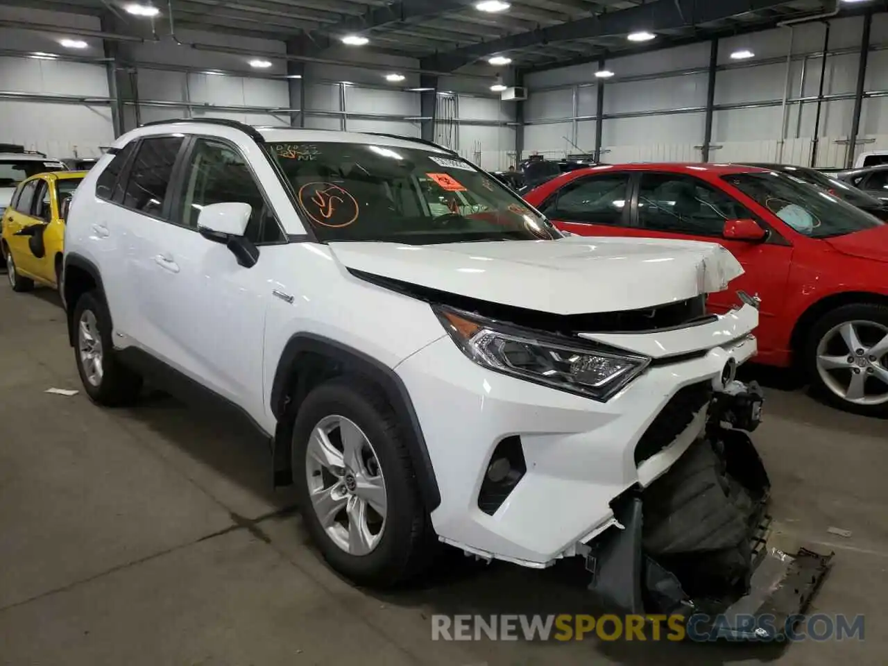 1 Фотография поврежденного автомобиля JTMR6RFV3LD006465 TOYOTA RAV4 2020