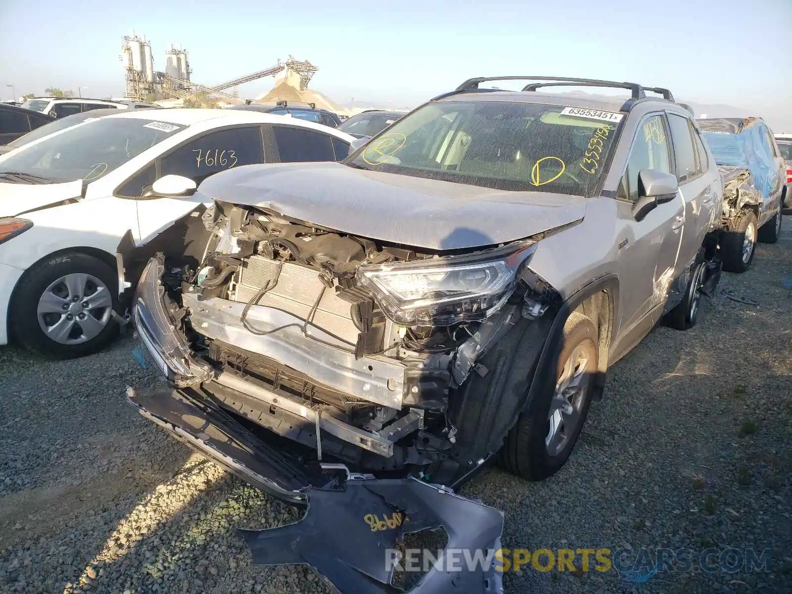 2 Photograph of a damaged car JTMR6RFV3LD006627 TOYOTA RAV4 2020