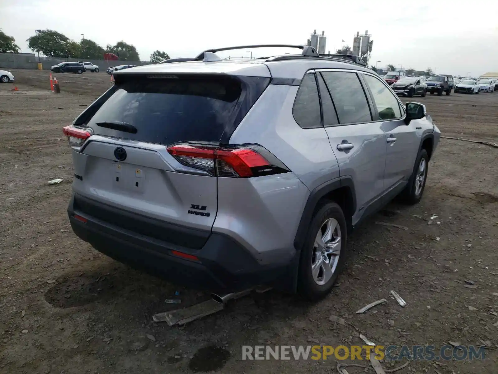 4 Photograph of a damaged car JTMR6RFV3LD006627 TOYOTA RAV4 2020