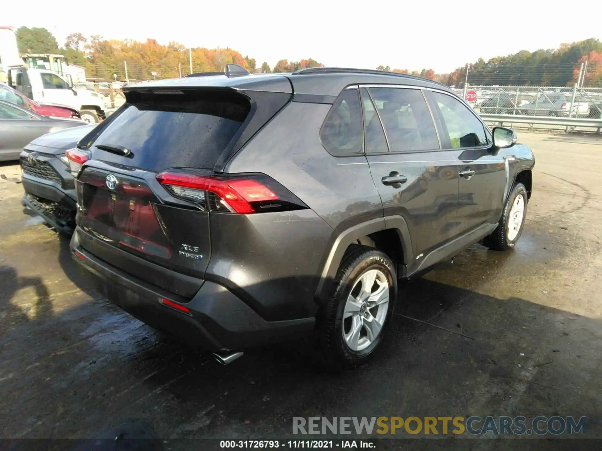 4 Photograph of a damaged car JTMR6RFV4LD002358 TOYOTA RAV4 2020