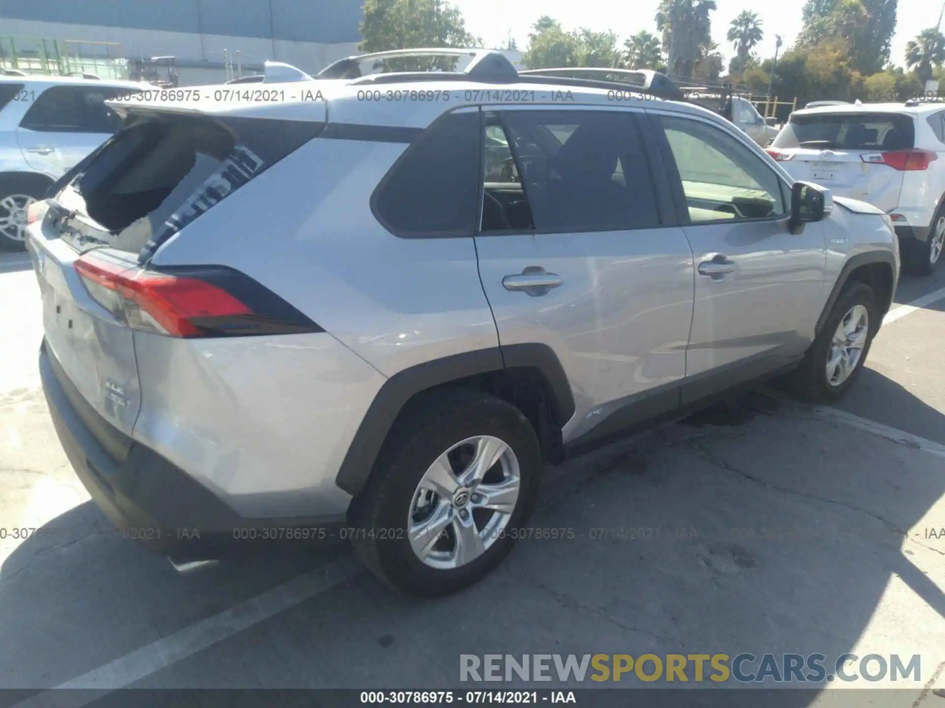 4 Photograph of a damaged car JTMR6RFV4LD004630 TOYOTA RAV4 2020