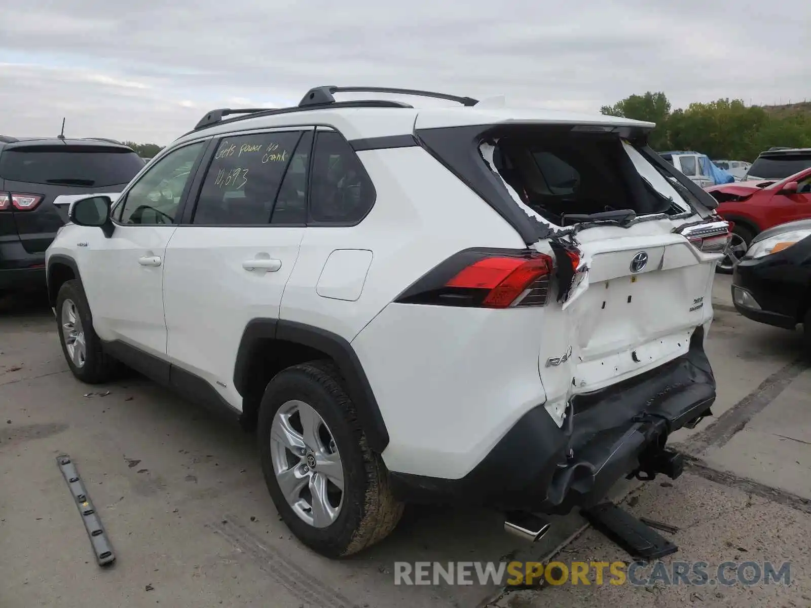 3 Photograph of a damaged car JTMR6RFV7LD004153 TOYOTA RAV4 2020