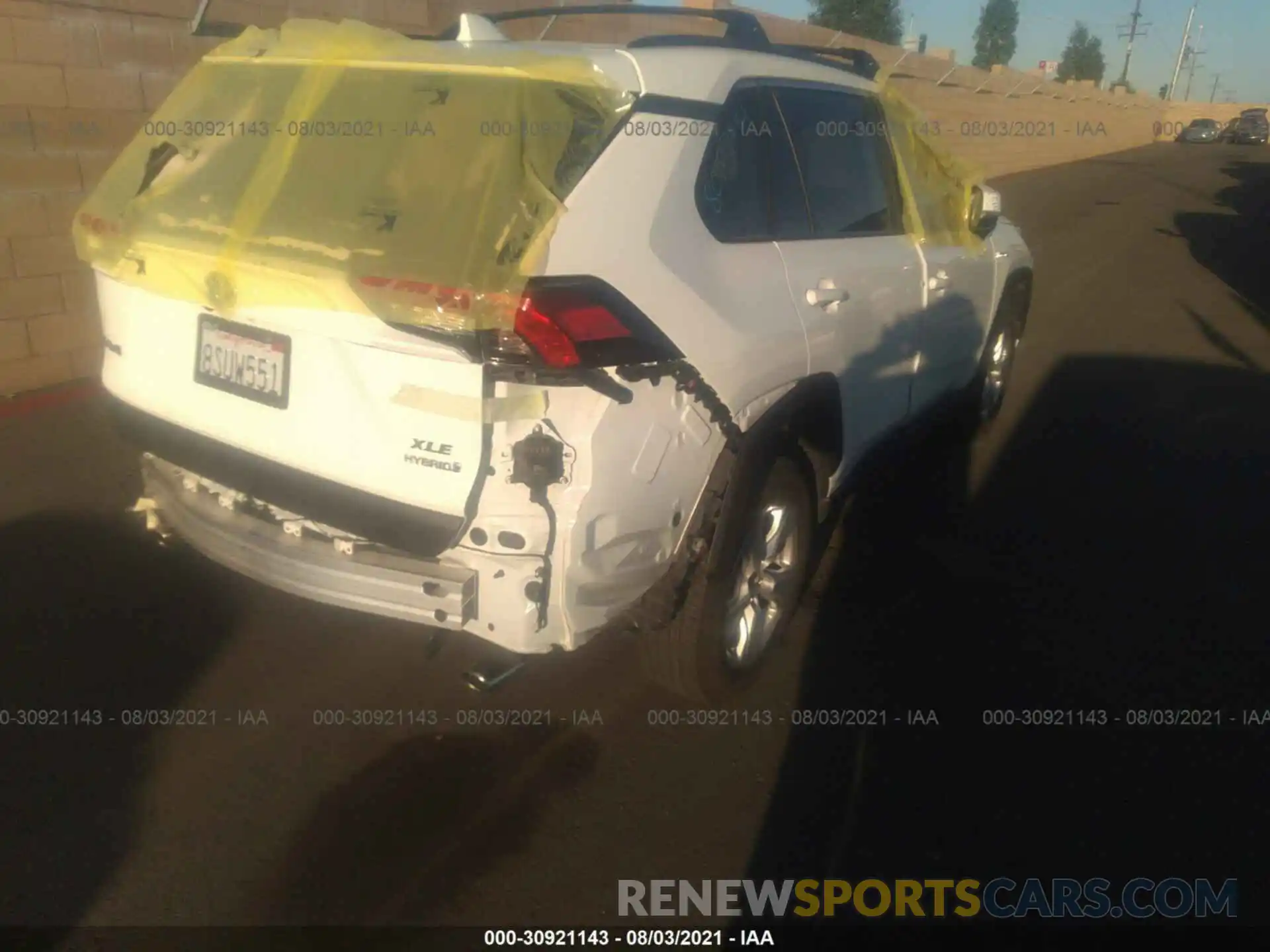 4 Photograph of a damaged car JTMR6RFV7LD006159 TOYOTA RAV4 2020