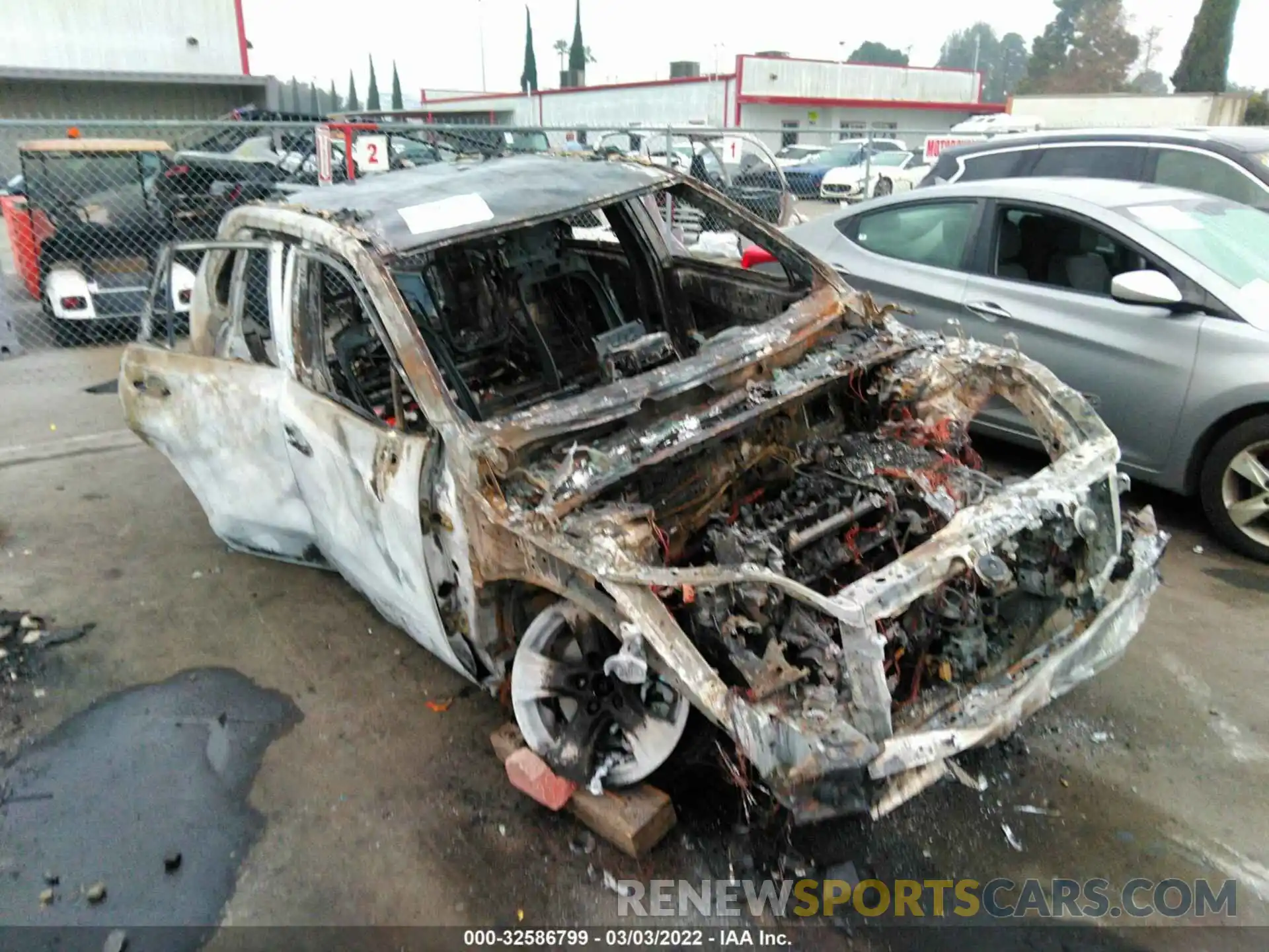 6 Photograph of a damaged car JTMR6RFV8LD005361 TOYOTA RAV4 2020