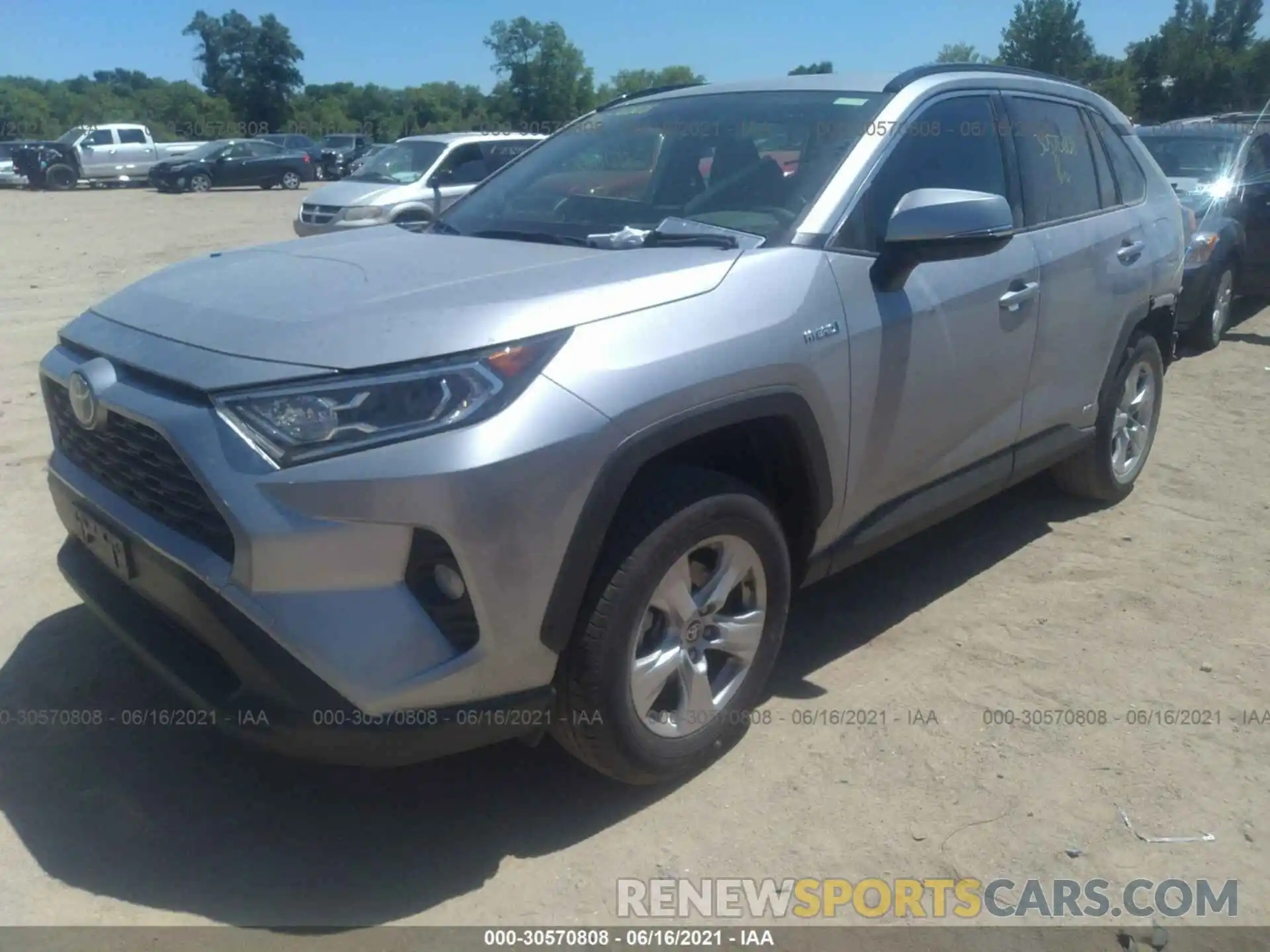 2 Photograph of a damaged car JTMR6RFV8LD006106 TOYOTA RAV4 2020