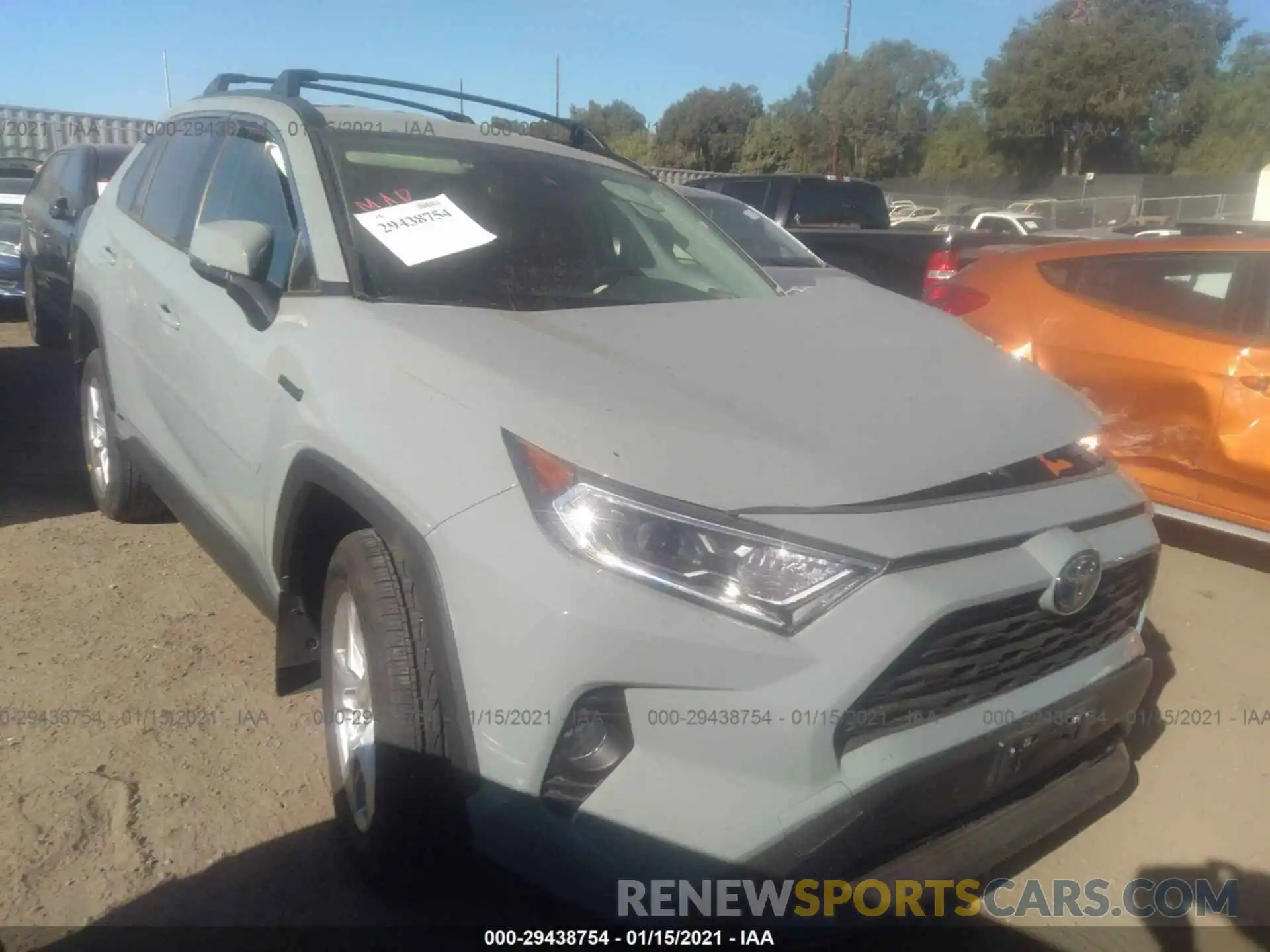 1 Photograph of a damaged car JTMR6RFV8LJ001313 TOYOTA RAV4 2020