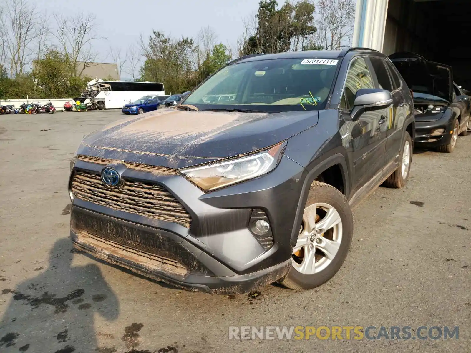 2 Photograph of a damaged car JTMRWRFV0LD062704 TOYOTA RAV4 2020