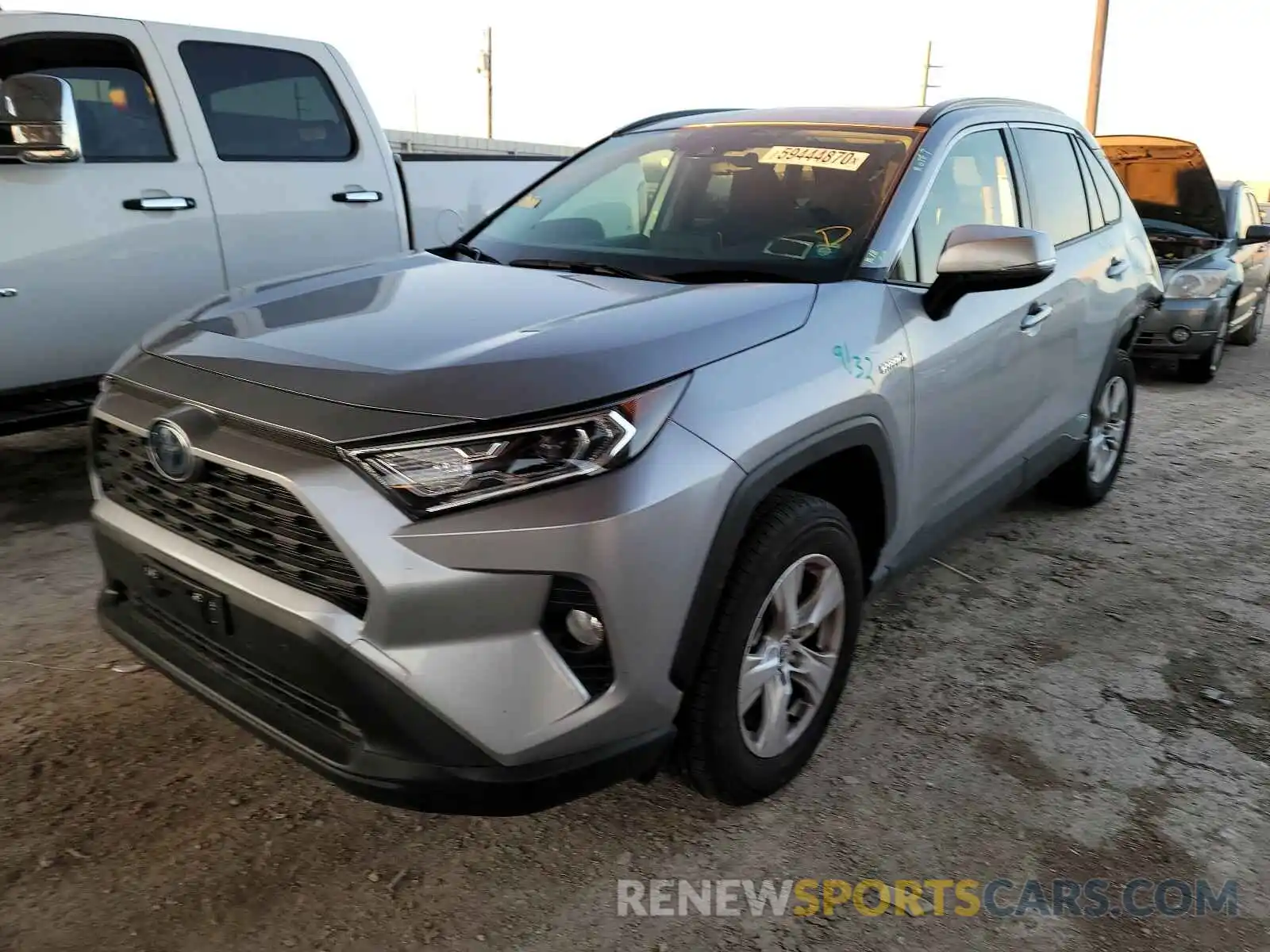 2 Photograph of a damaged car JTMRWRFV0LD066963 TOYOTA RAV4 2020