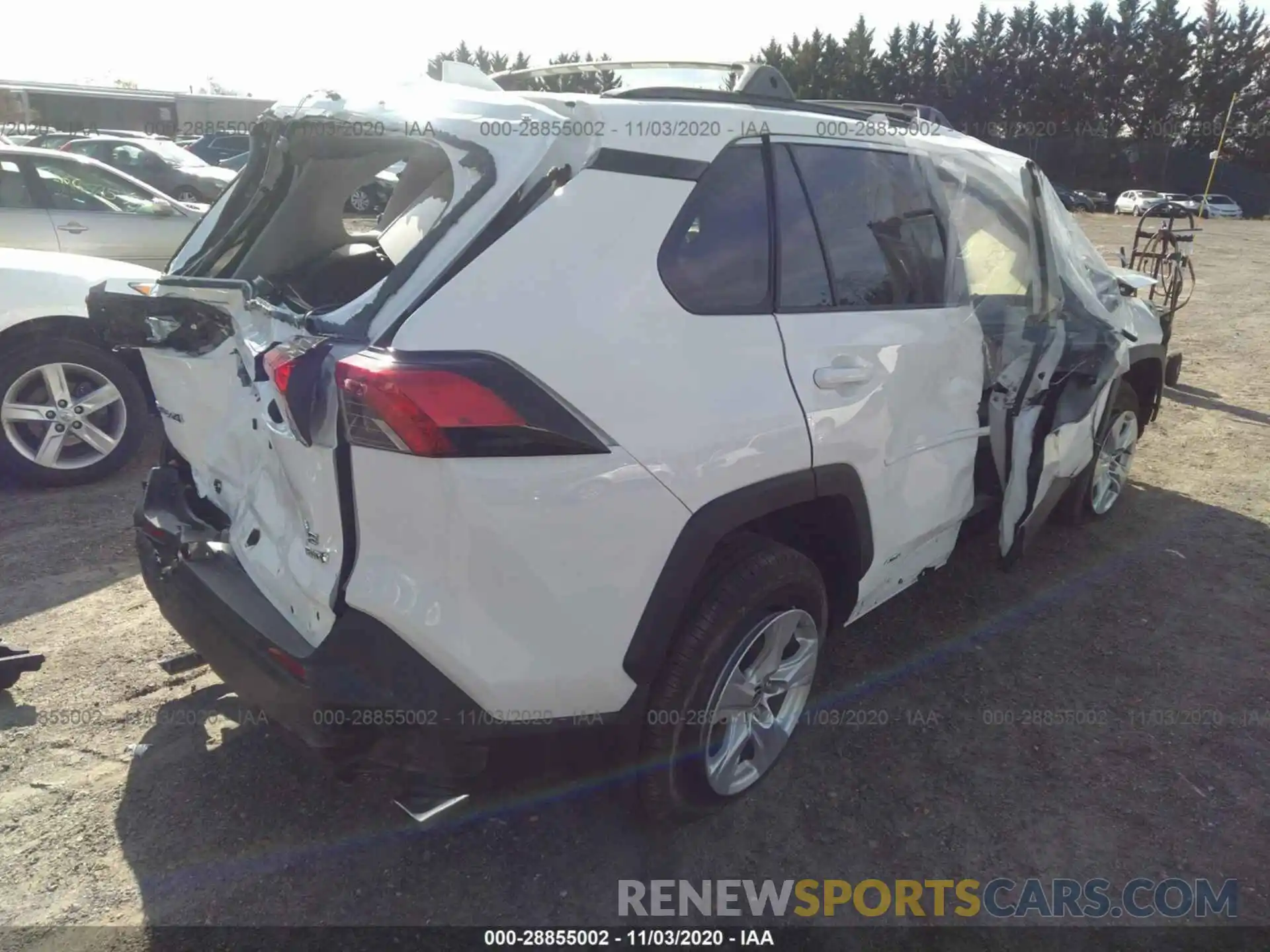 4 Photograph of a damaged car JTMRWRFV0LD070267 TOYOTA RAV4 2020