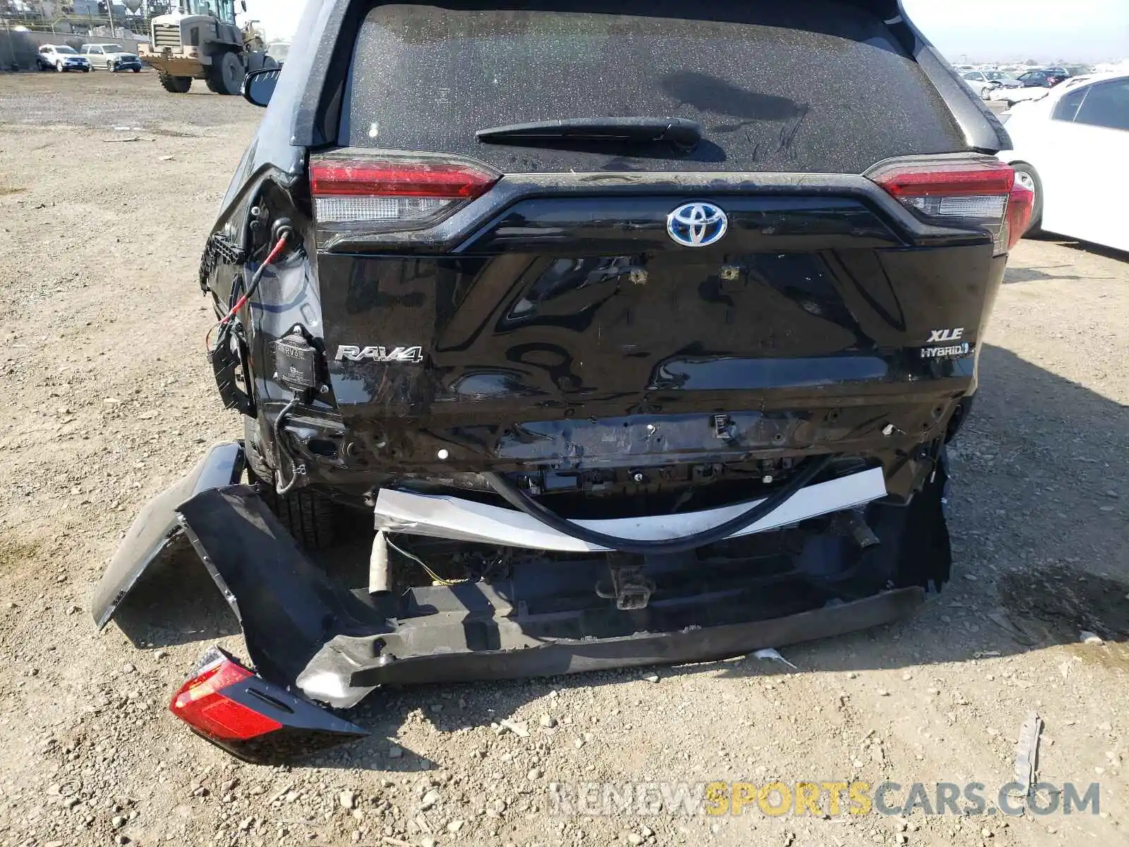 9 Photograph of a damaged car JTMRWRFV0LD071239 TOYOTA RAV4 2020