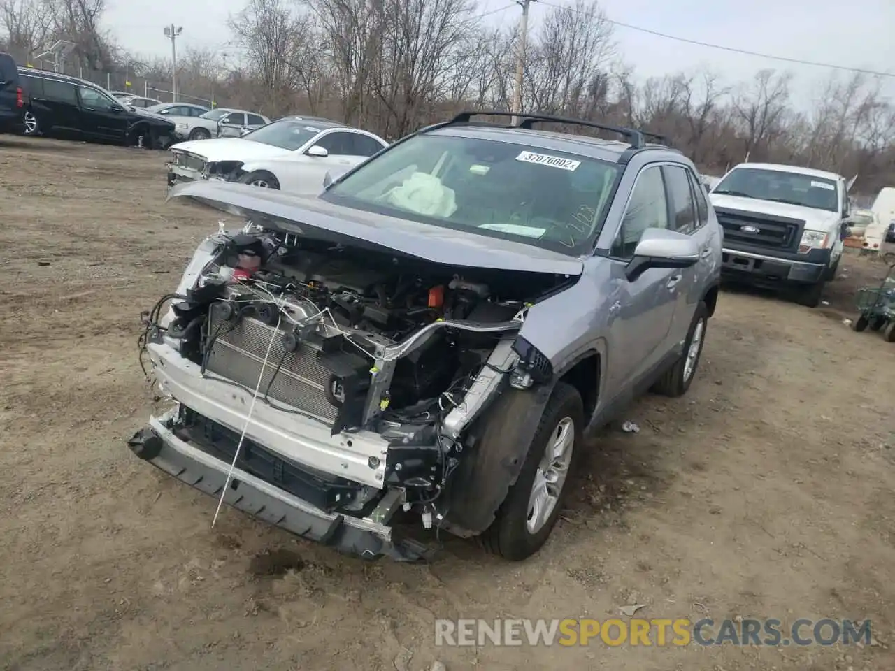 2 Photograph of a damaged car JTMRWRFV0LD072732 TOYOTA RAV4 2020