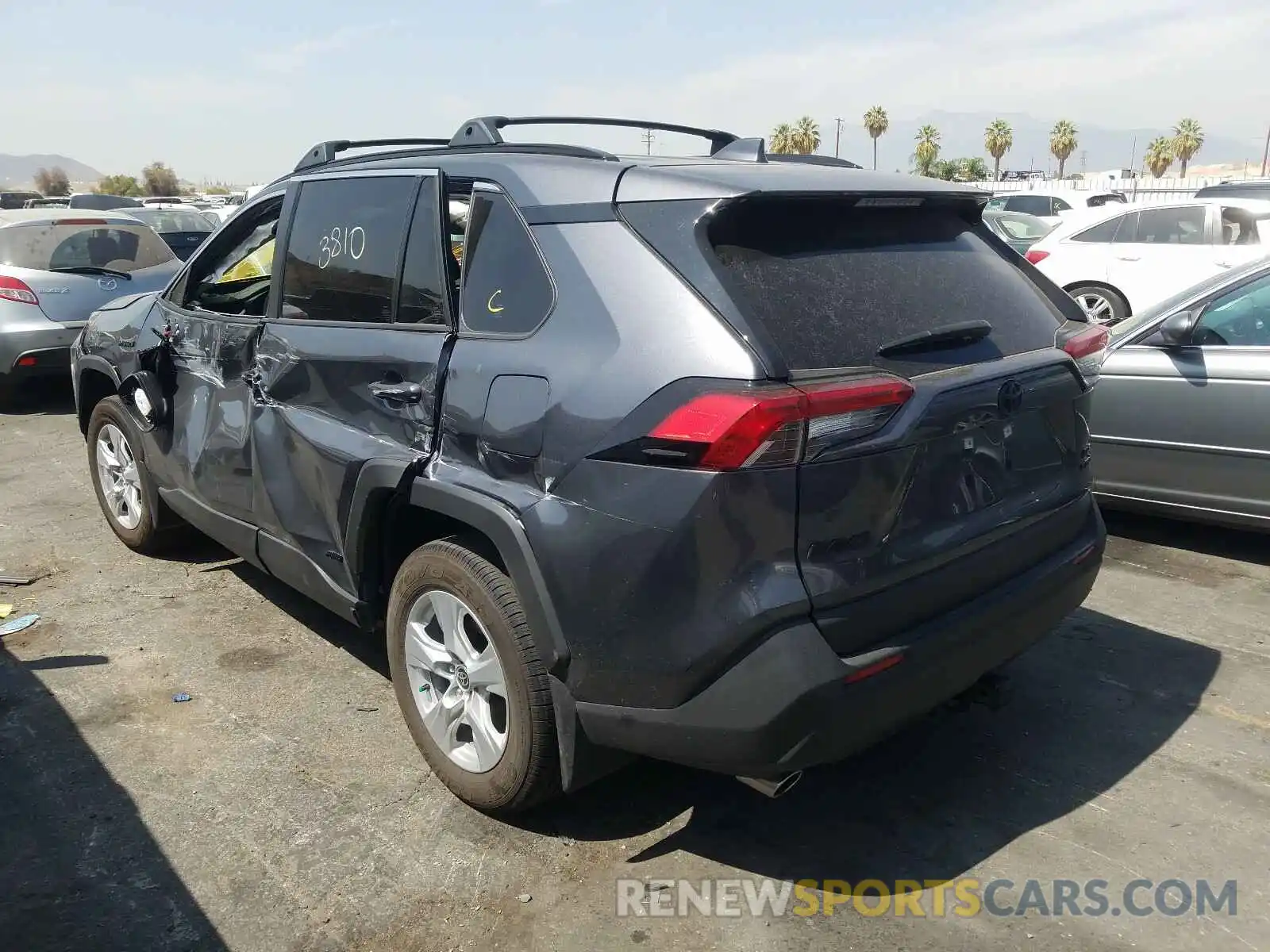 3 Photograph of a damaged car JTMRWRFV0LD535405 TOYOTA RAV4 2020