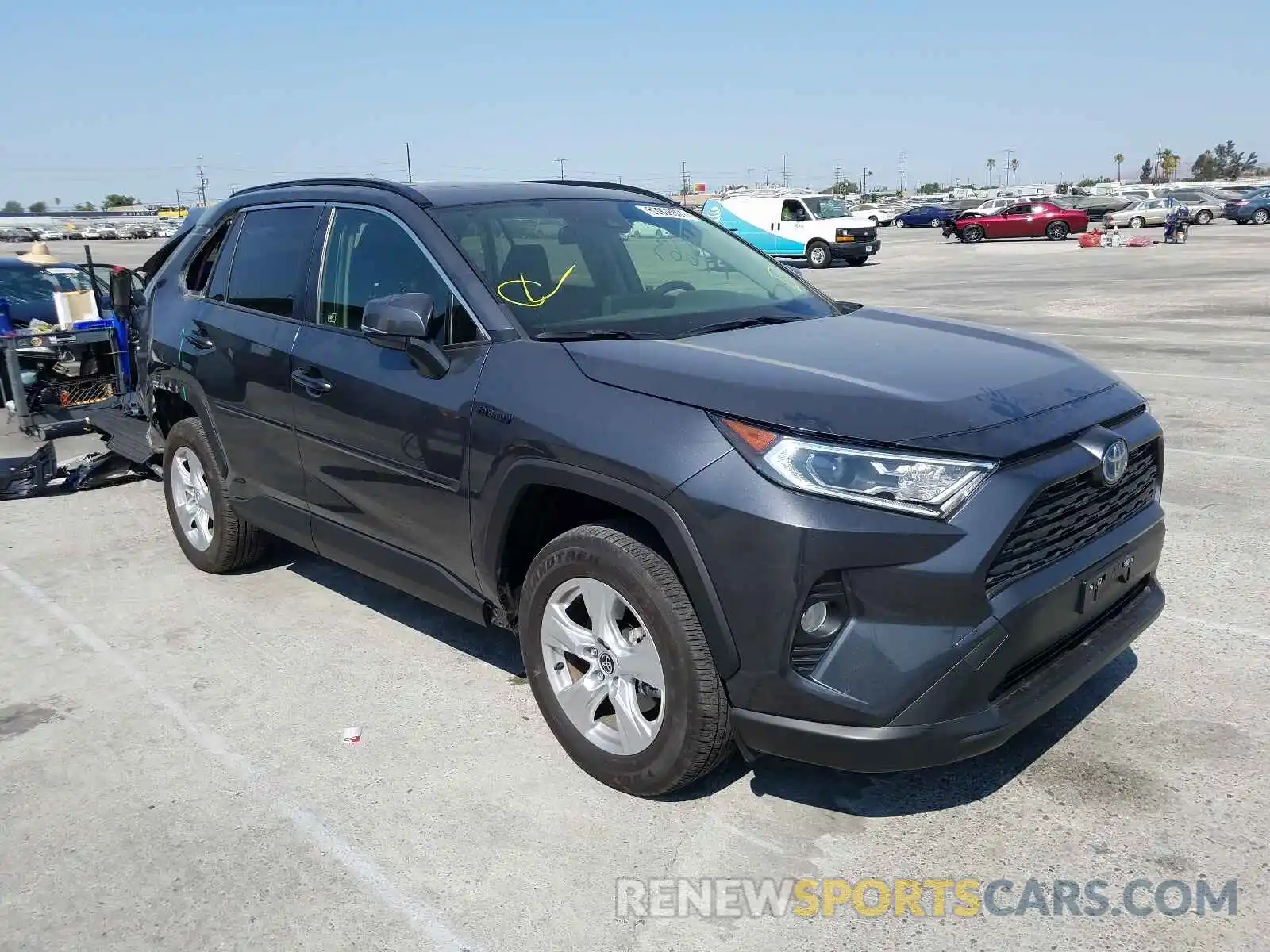 1 Photograph of a damaged car JTMRWRFV0LD548977 TOYOTA RAV4 2020