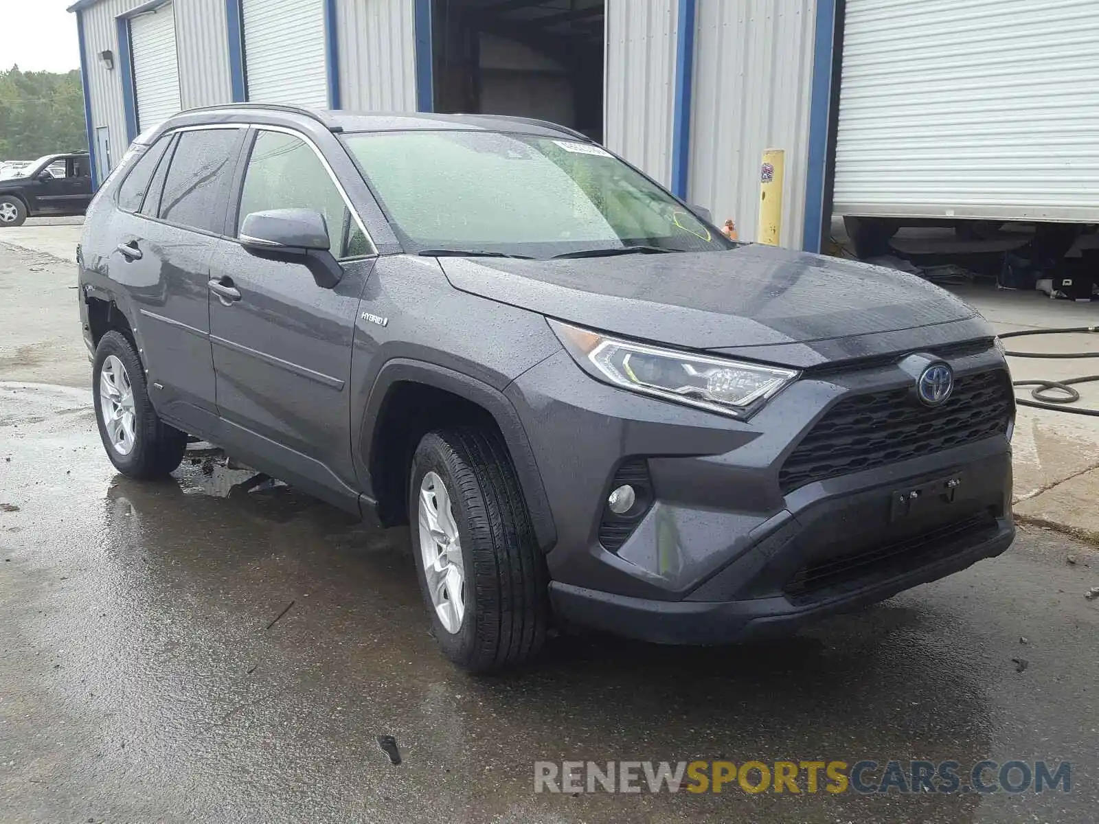 1 Photograph of a damaged car JTMRWRFV1LD047726 TOYOTA RAV4 2020