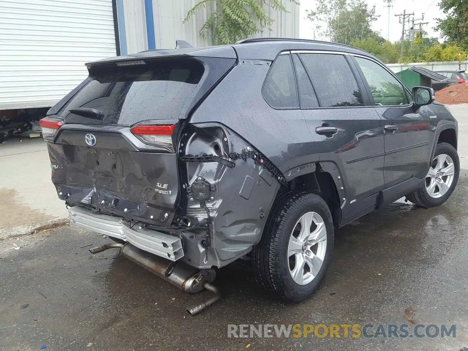 4 Photograph of a damaged car JTMRWRFV1LD047726 TOYOTA RAV4 2020