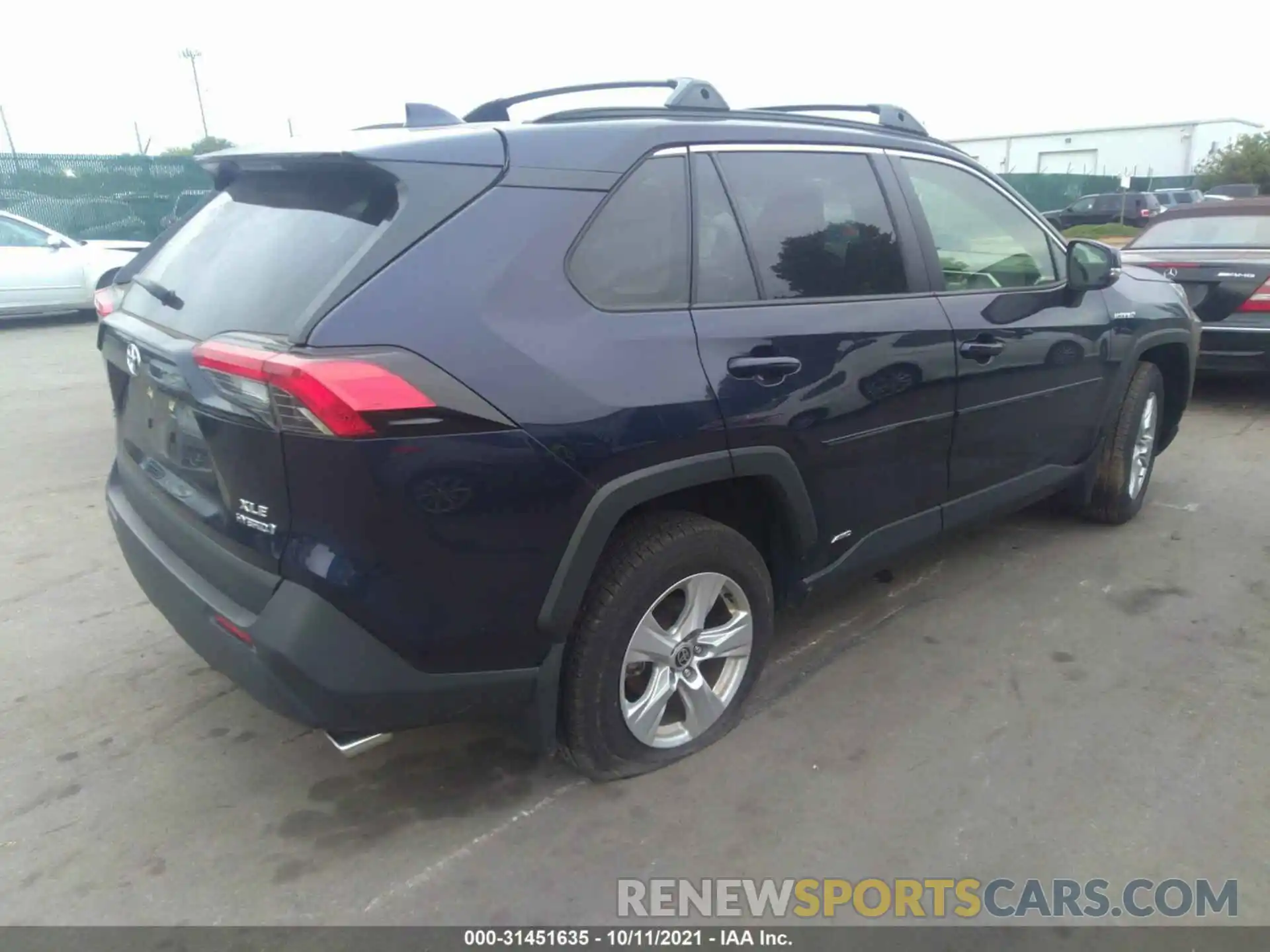 4 Photograph of a damaged car JTMRWRFV1LD055230 TOYOTA RAV4 2020