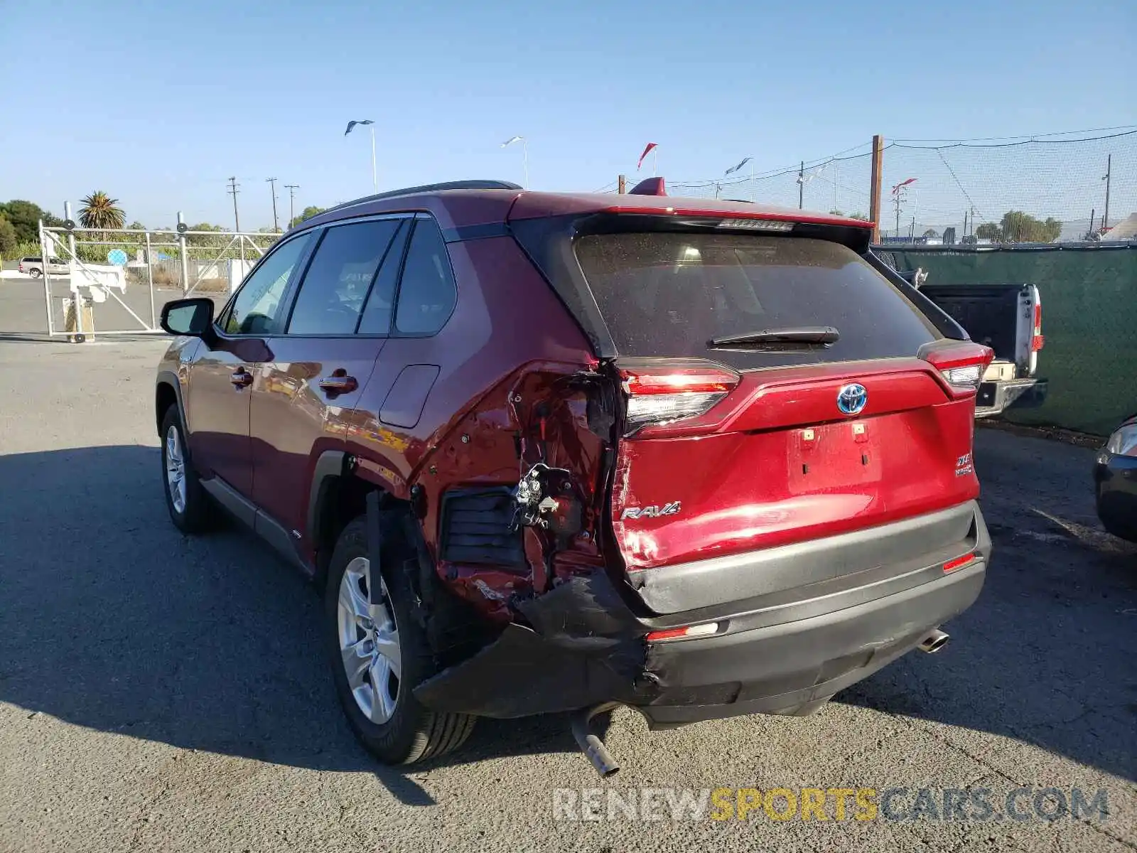 3 Photograph of a damaged car JTMRWRFV1LD067278 TOYOTA RAV4 2020