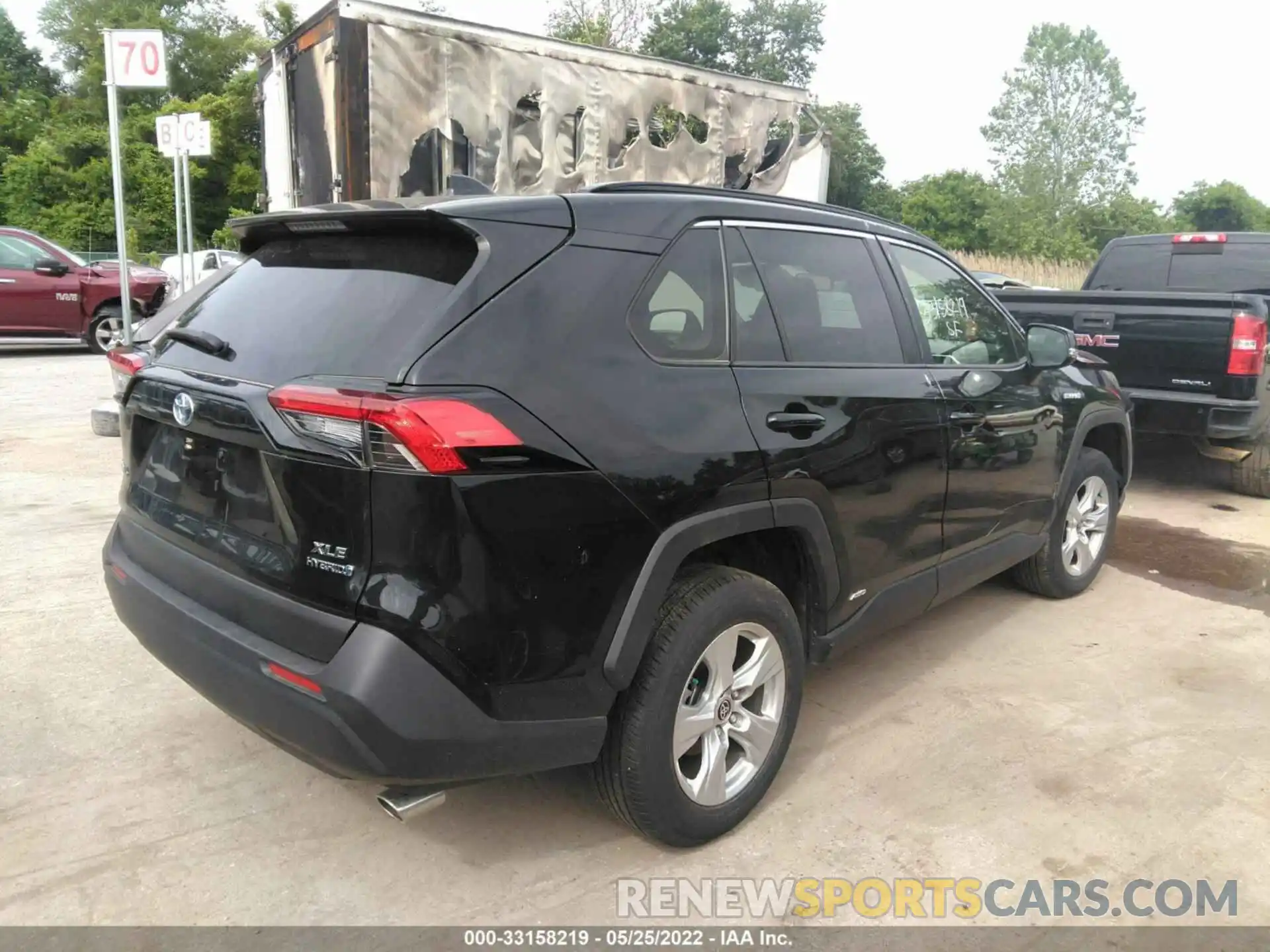 4 Photograph of a damaged car JTMRWRFV1LD072299 TOYOTA RAV4 2020