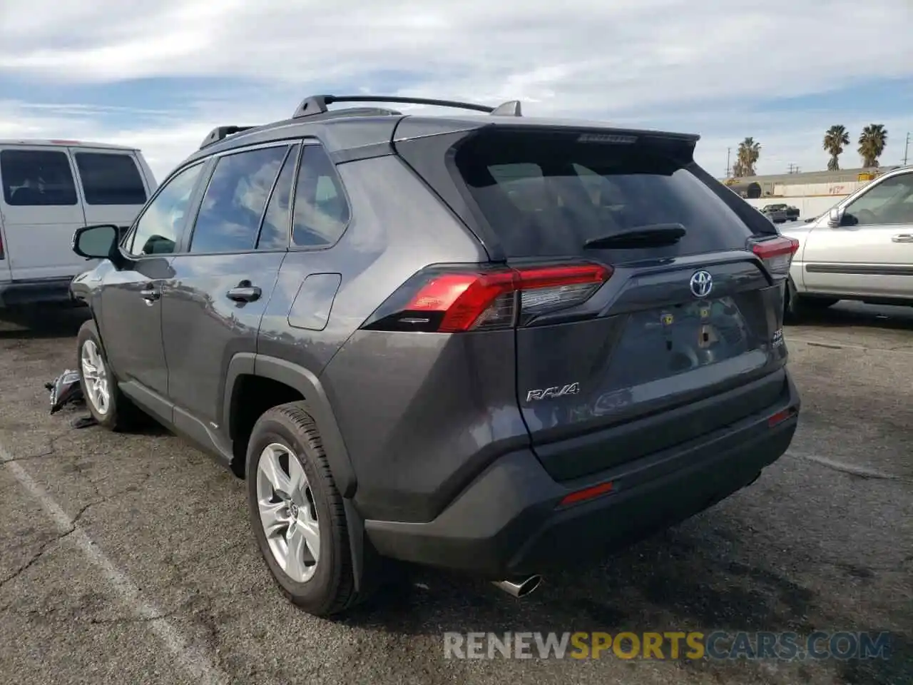 3 Photograph of a damaged car JTMRWRFV1LD072464 TOYOTA RAV4 2020