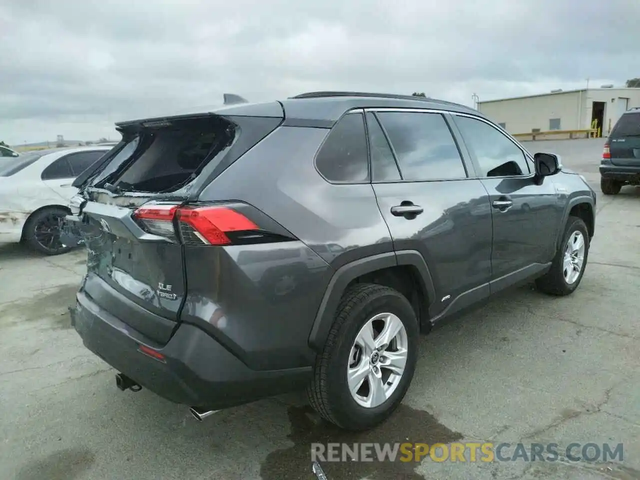 4 Photograph of a damaged car JTMRWRFV2LD068469 TOYOTA RAV4 2020