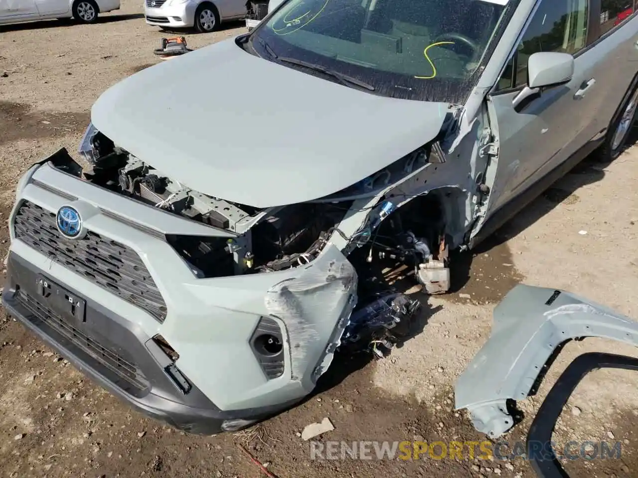 9 Photograph of a damaged car JTMRWRFV2LD069170 TOYOTA RAV4 2020