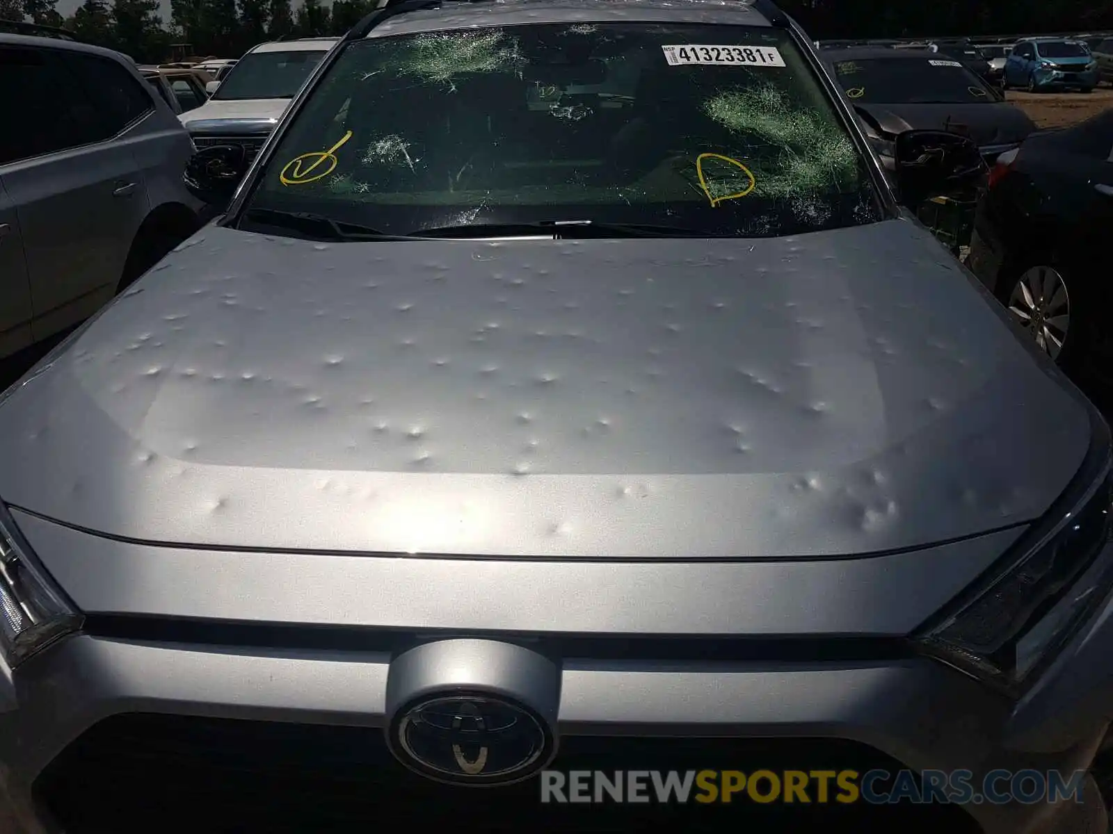 9 Photograph of a damaged car JTMRWRFV2LJ045663 TOYOTA RAV4 2020