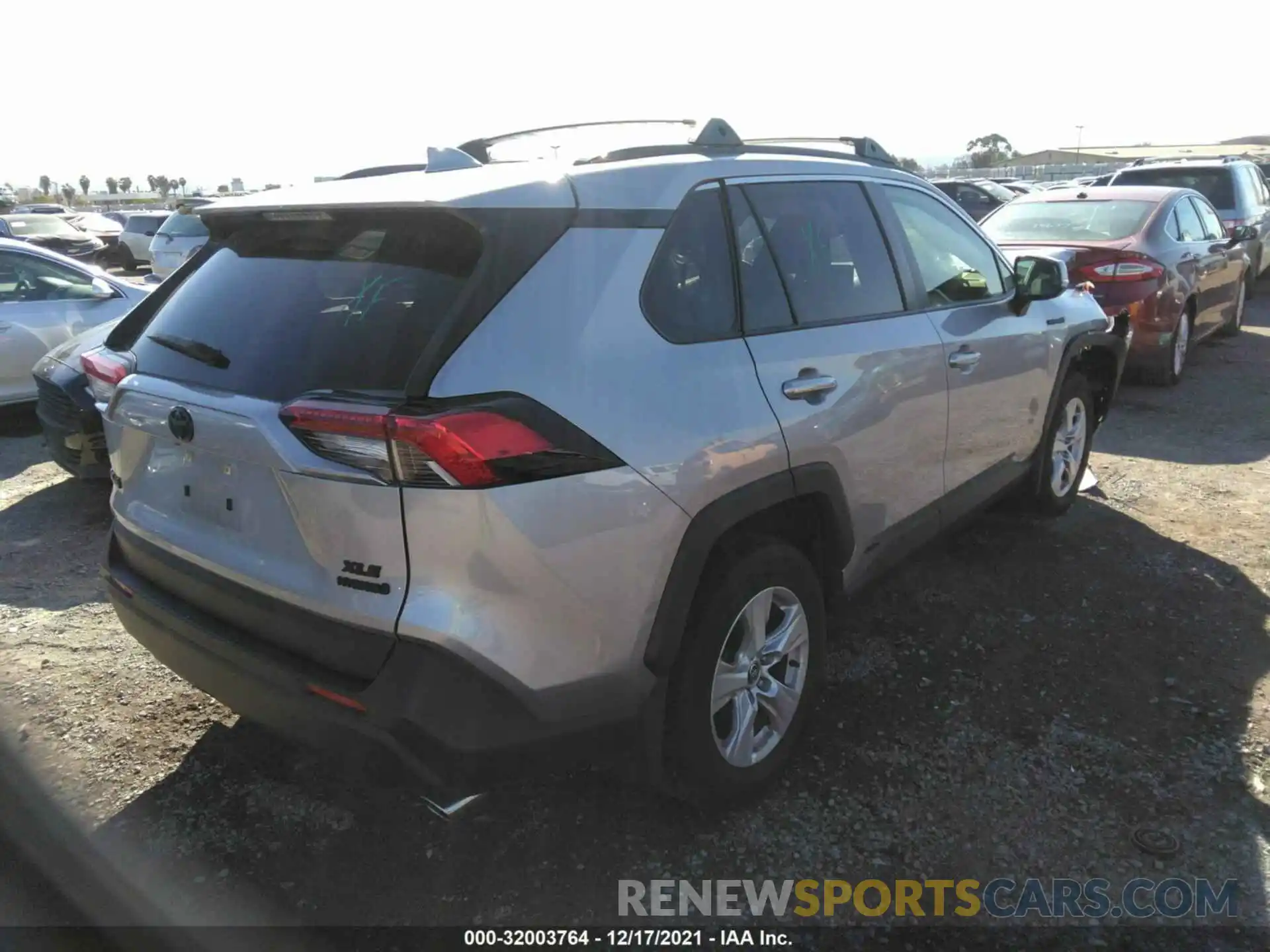 4 Photograph of a damaged car JTMRWRFV3LD044813 TOYOTA RAV4 2020