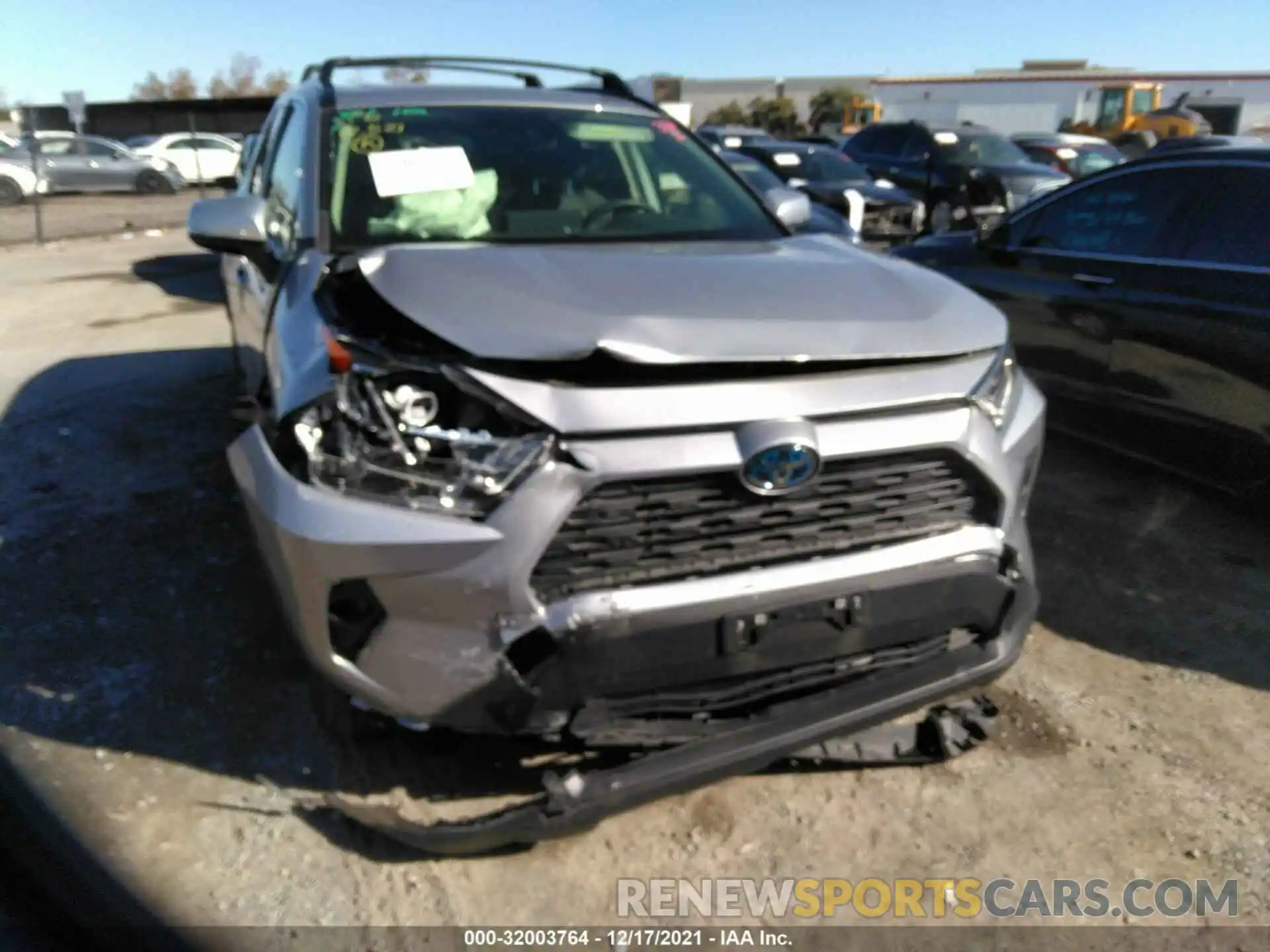 6 Photograph of a damaged car JTMRWRFV3LD044813 TOYOTA RAV4 2020