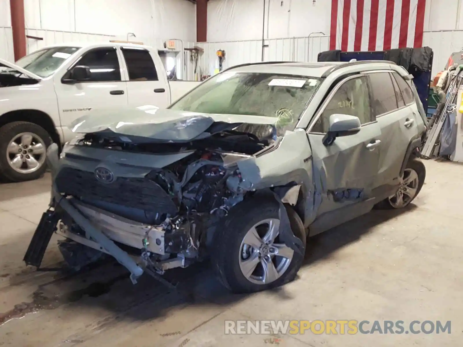 2 Photograph of a damaged car JTMRWRFV3LD061126 TOYOTA RAV4 2020