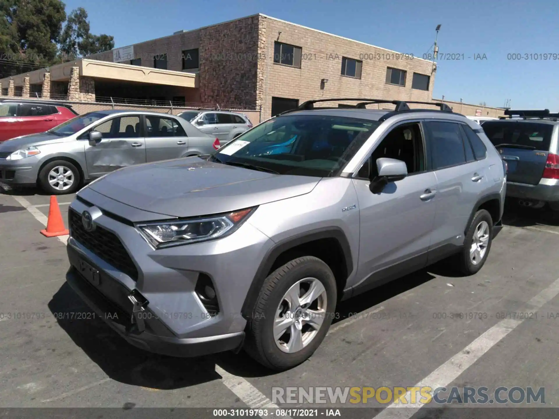 2 Photograph of a damaged car JTMRWRFV3LD068478 TOYOTA RAV4 2020