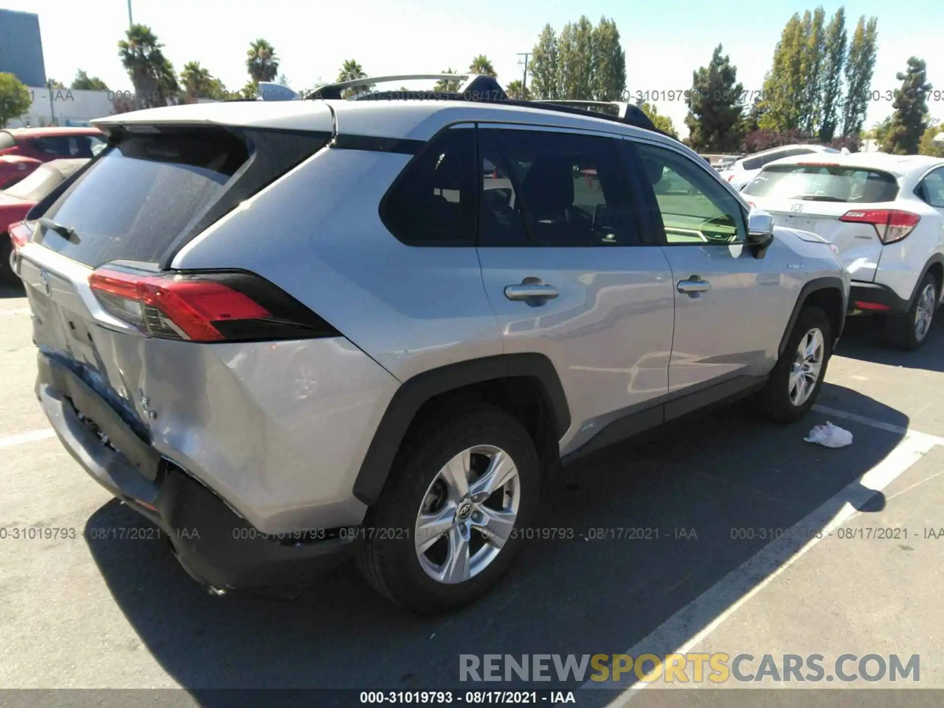 4 Photograph of a damaged car JTMRWRFV3LD068478 TOYOTA RAV4 2020