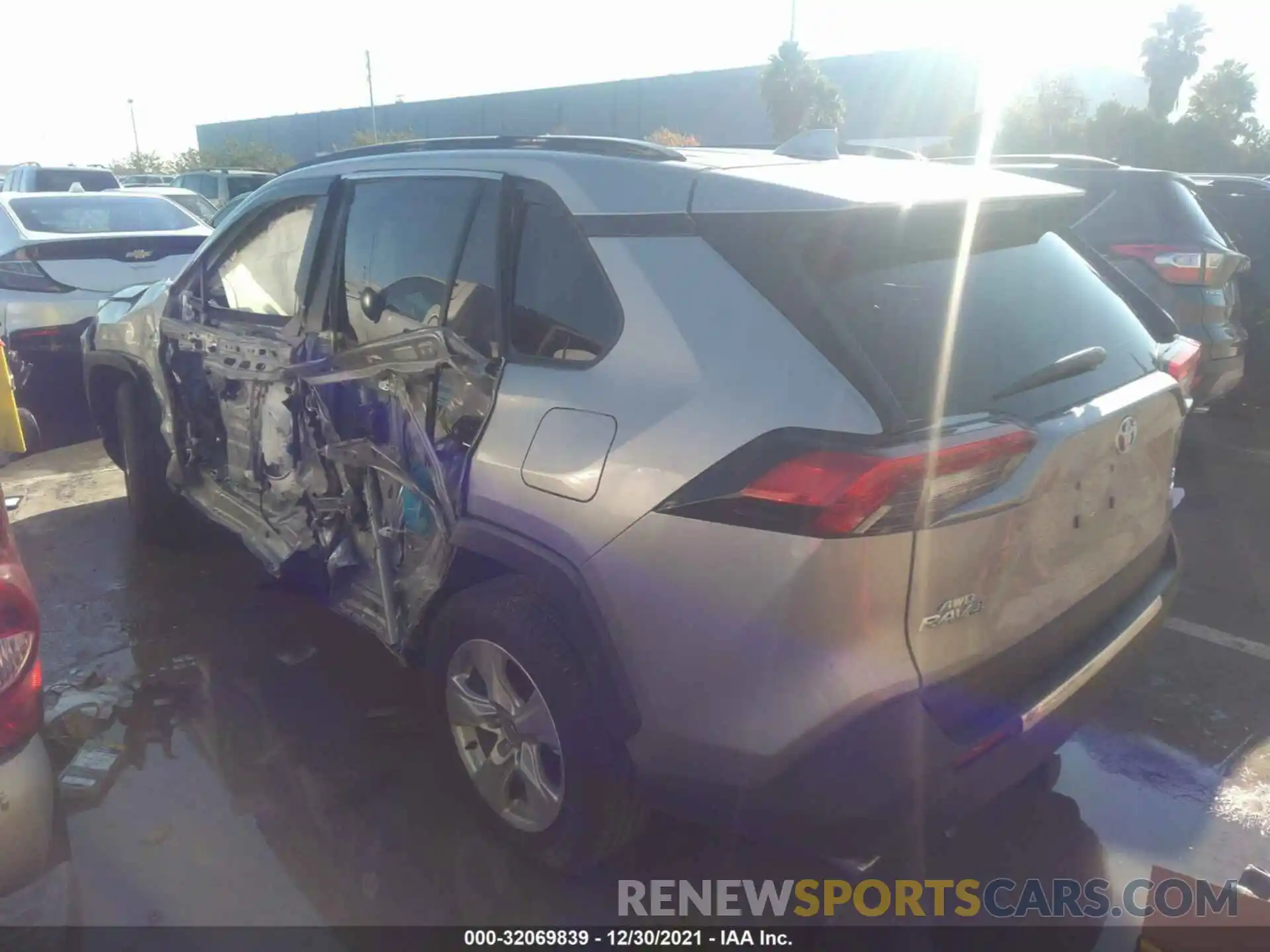 3 Photograph of a damaged car JTMRWRFV3LD545300 TOYOTA RAV4 2020