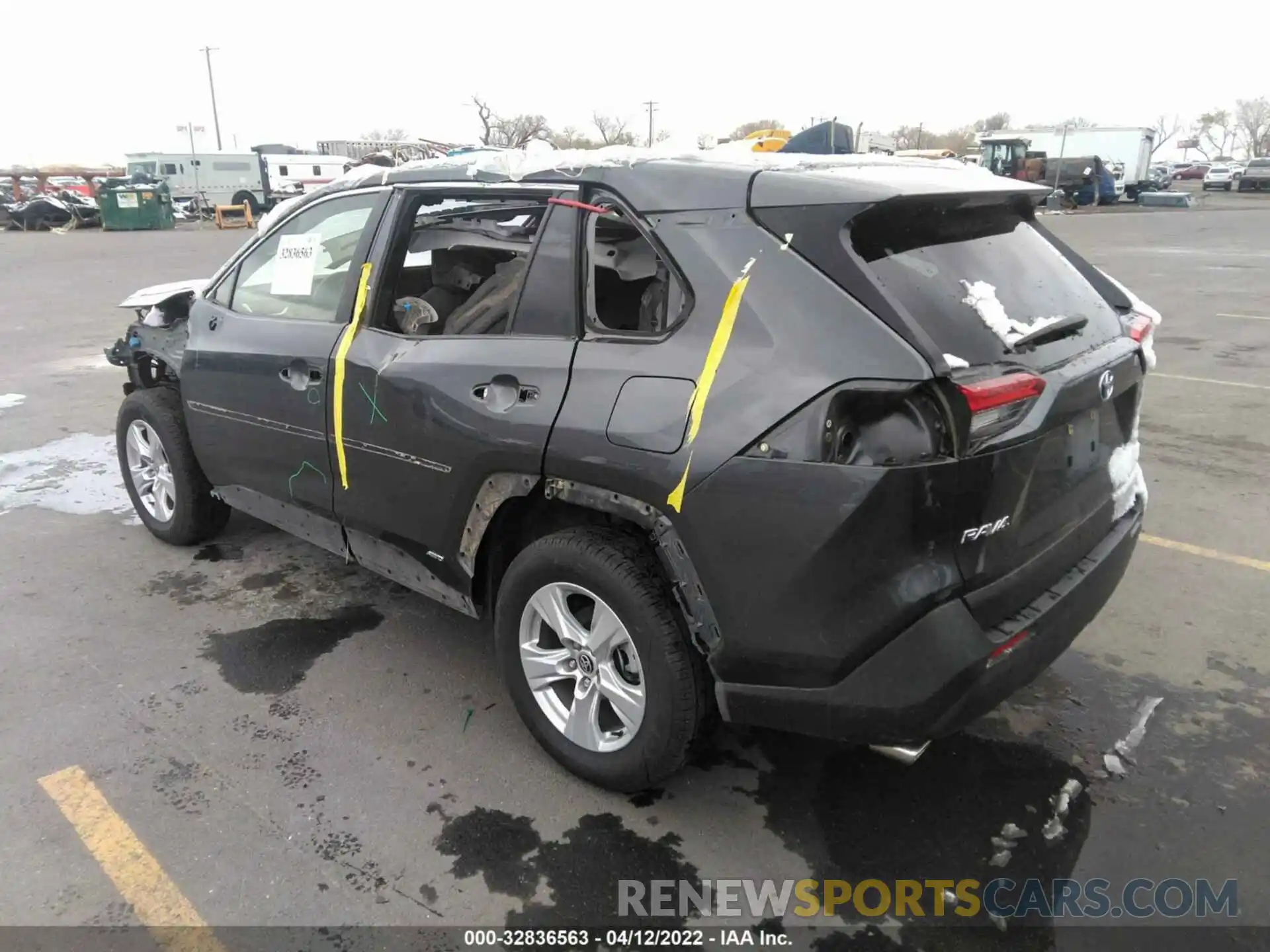 3 Фотография поврежденного автомобиля JTMRWRFV4LD053830 TOYOTA RAV4 2020