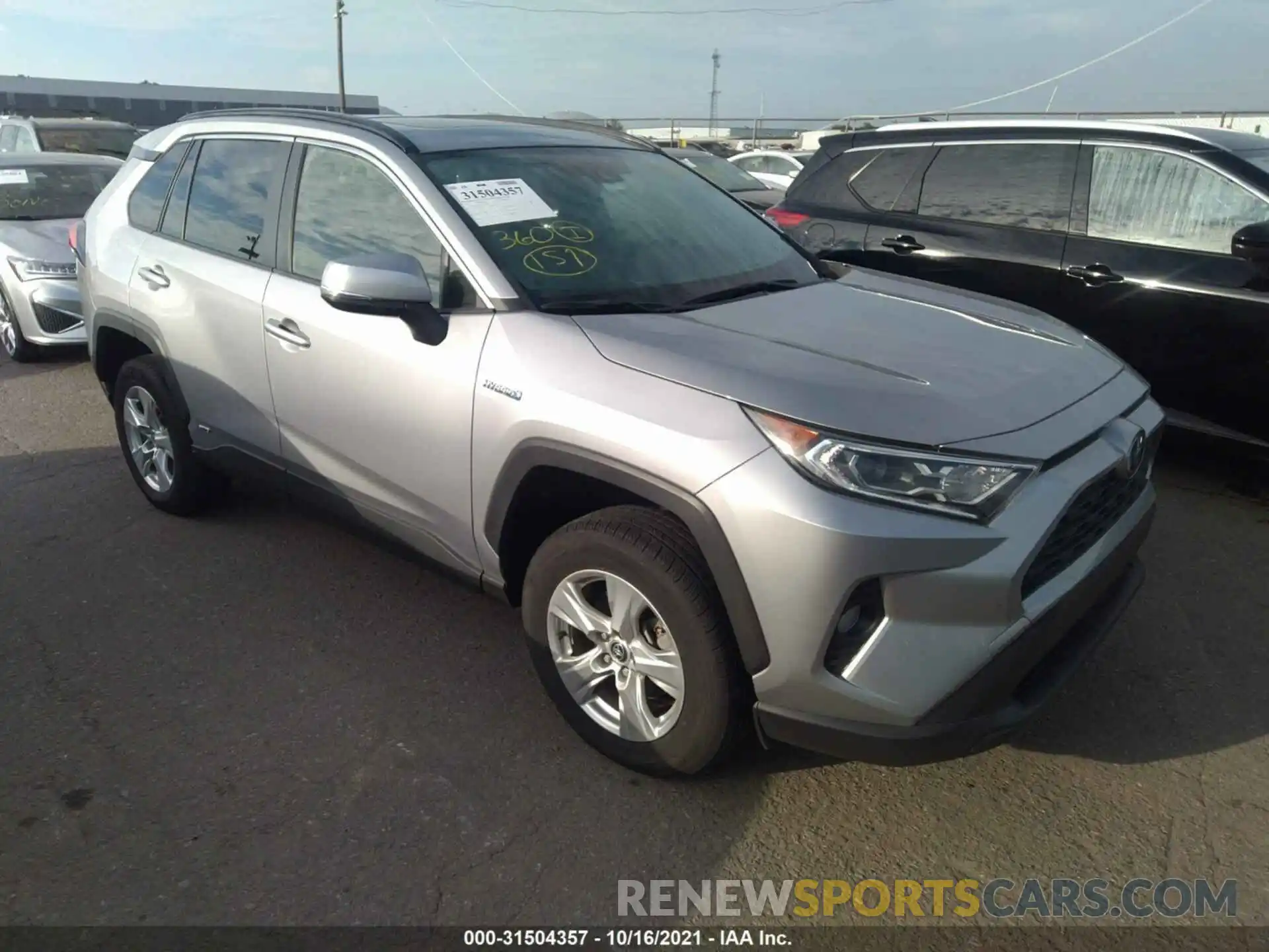 1 Photograph of a damaged car JTMRWRFV4LD058414 TOYOTA RAV4 2020