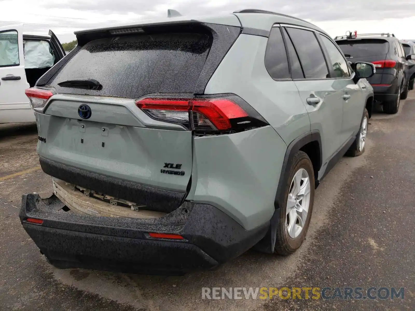 4 Photograph of a damaged car JTMRWRFV4LD535374 TOYOTA RAV4 2020