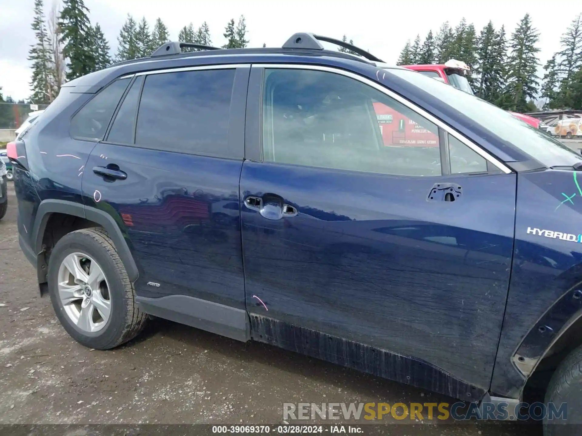 14 Photograph of a damaged car JTMRWRFV4LD544012 TOYOTA RAV4 2020