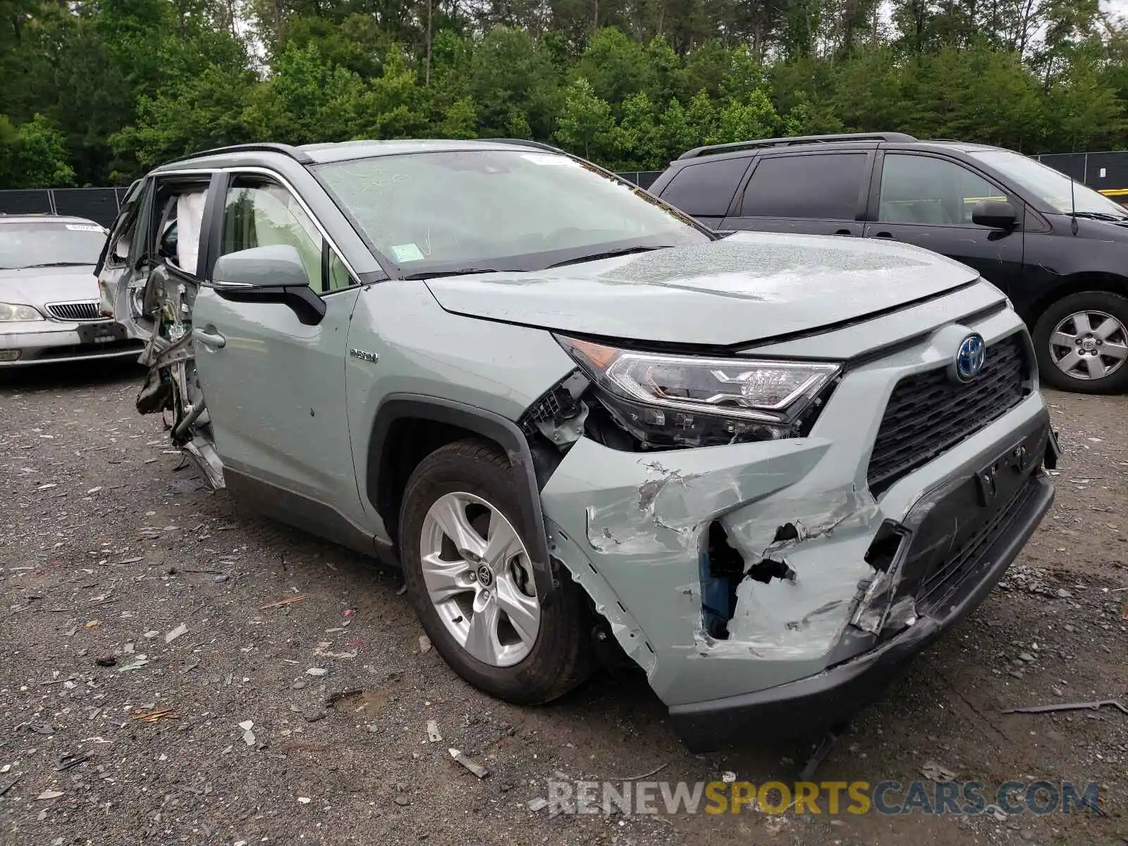 1 Photograph of a damaged car JTMRWRFV4LJ031439 TOYOTA RAV4 2020