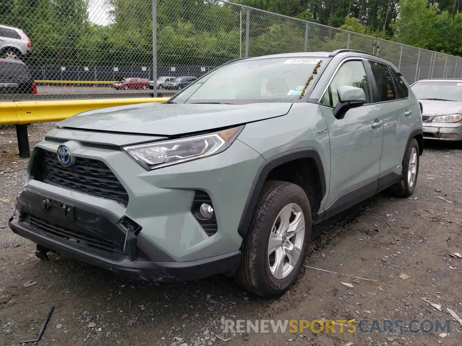 2 Photograph of a damaged car JTMRWRFV4LJ031439 TOYOTA RAV4 2020