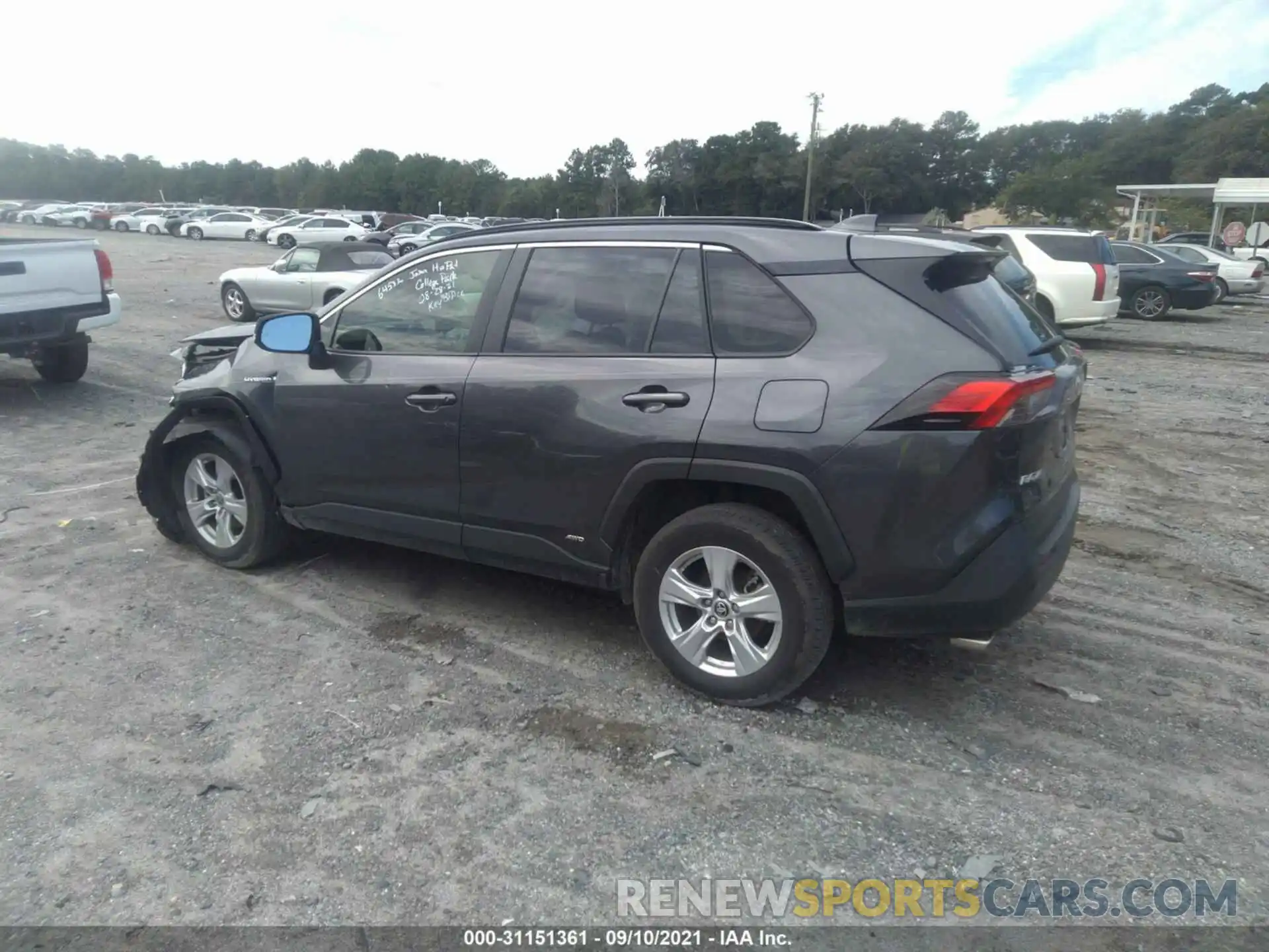 3 Photograph of a damaged car JTMRWRFV4LJ049813 TOYOTA RAV4 2020