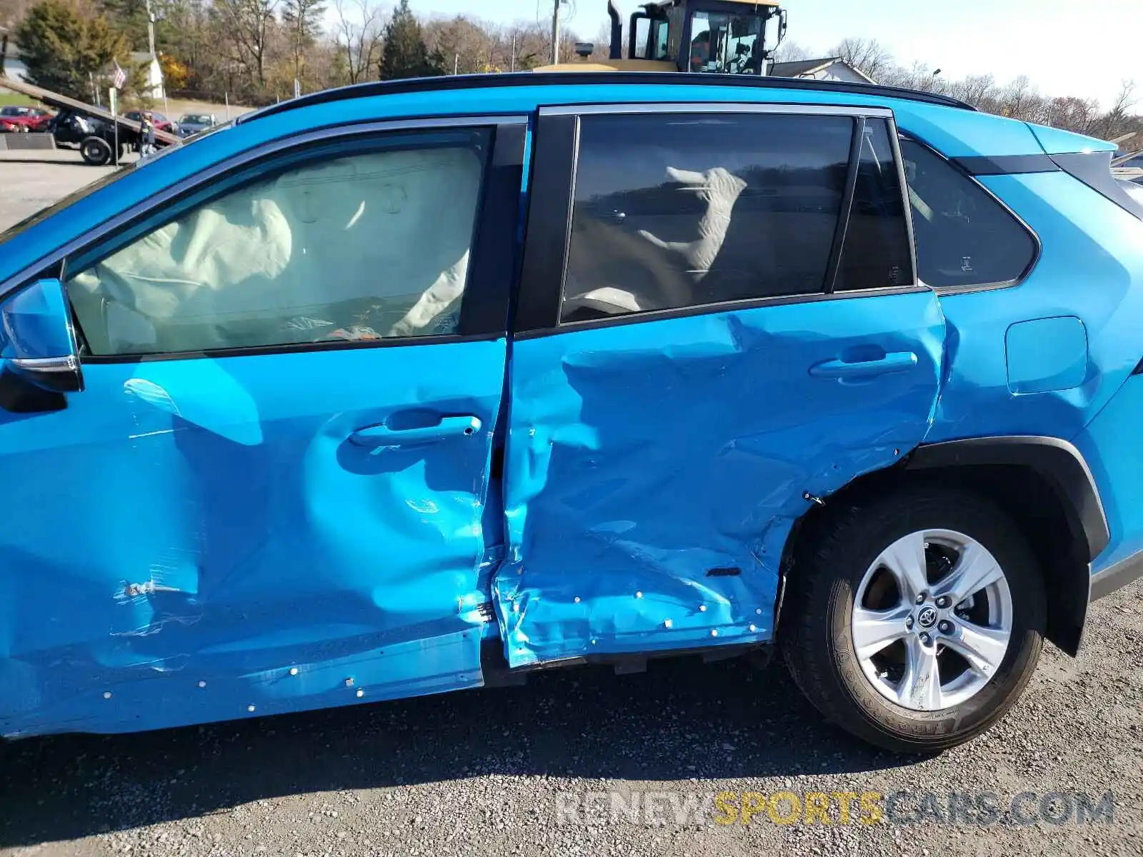 9 Photograph of a damaged car JTMRWRFV5LD044568 TOYOTA RAV4 2020