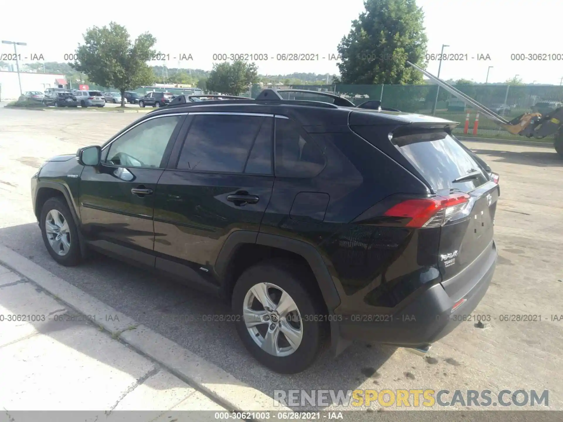 3 Photograph of a damaged car JTMRWRFV5LD068739 TOYOTA RAV4 2020