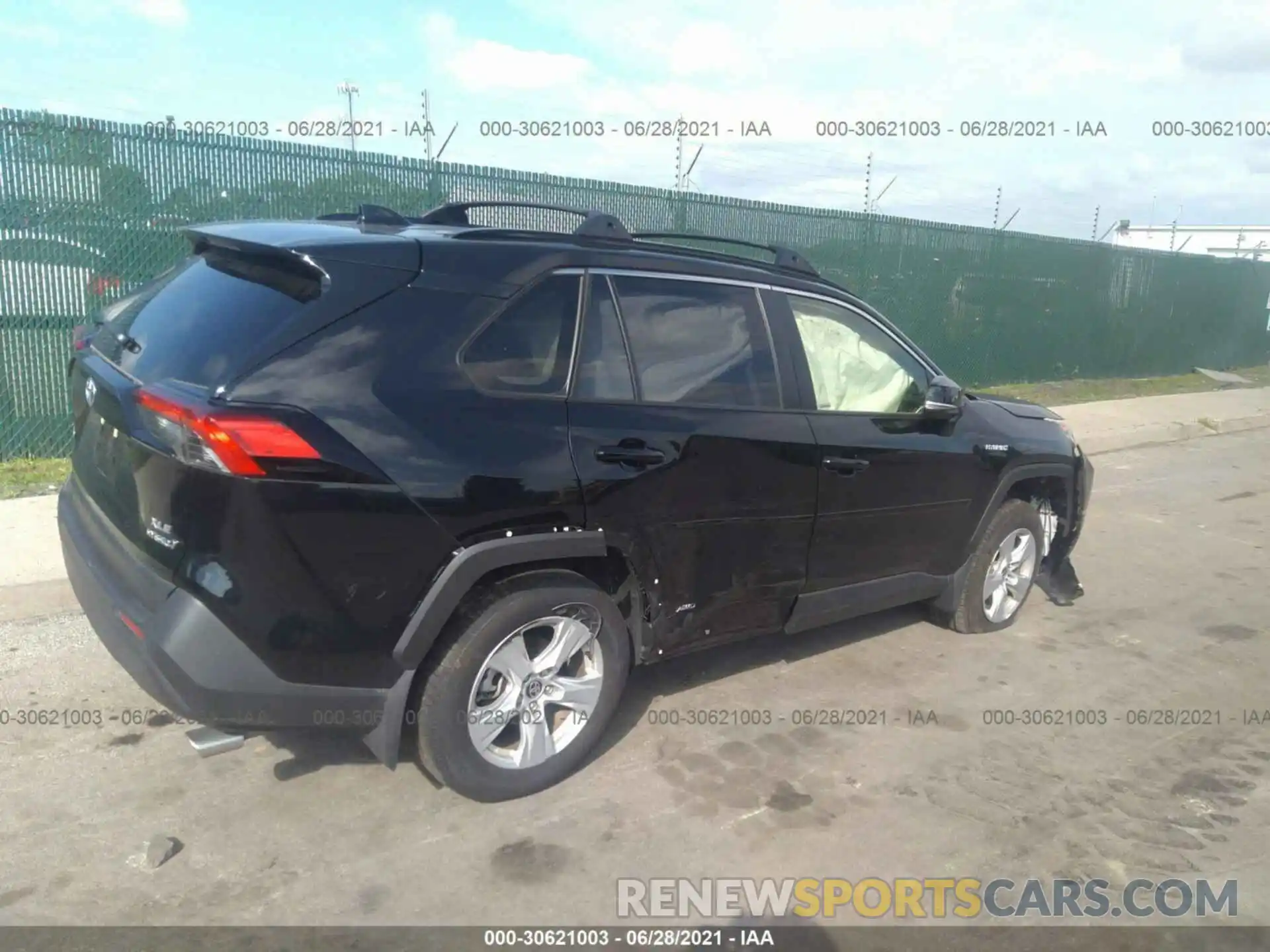 4 Photograph of a damaged car JTMRWRFV5LD068739 TOYOTA RAV4 2020