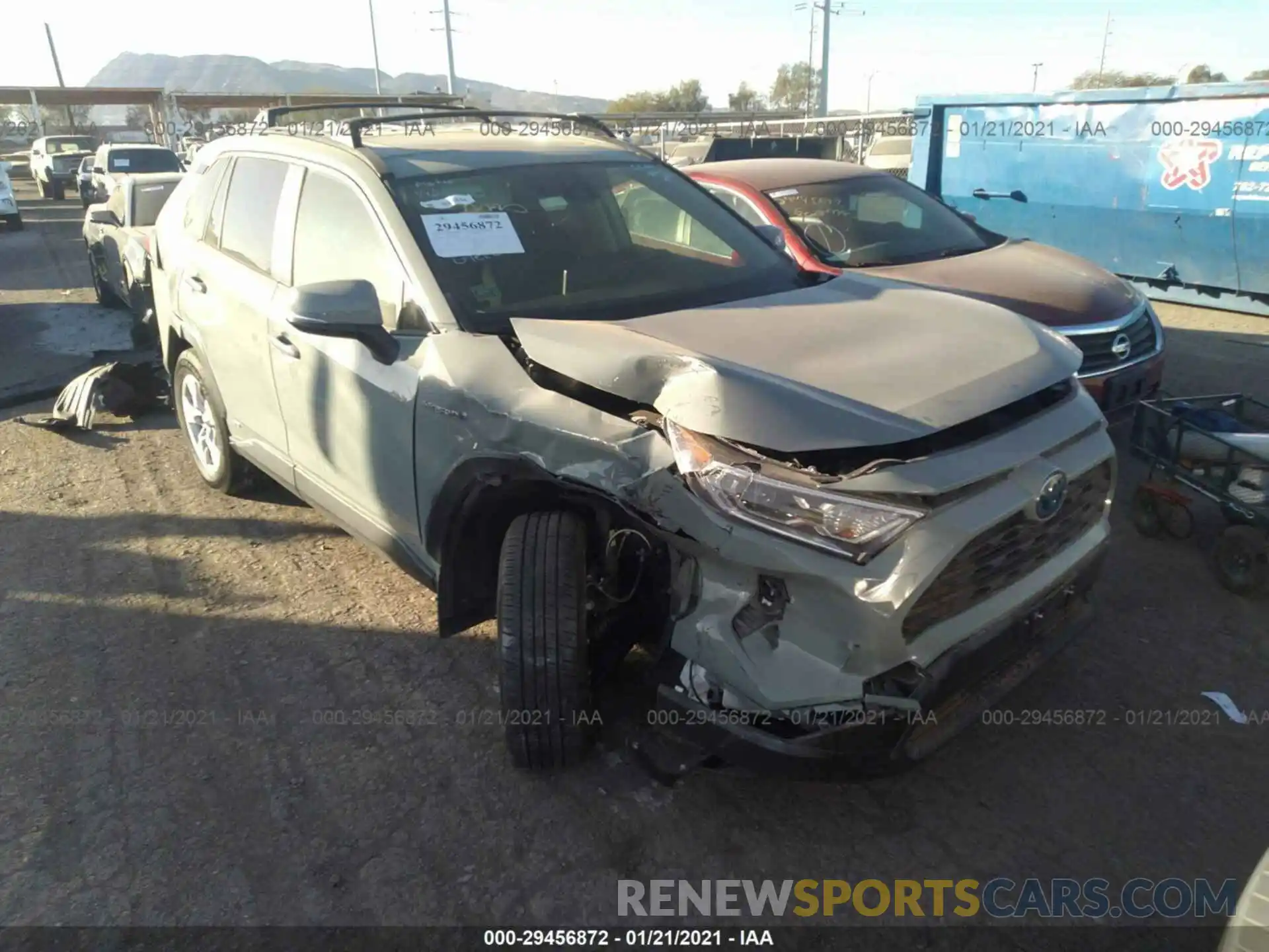 1 Фотография поврежденного автомобиля JTMRWRFV5LD069860 TOYOTA RAV4 2020