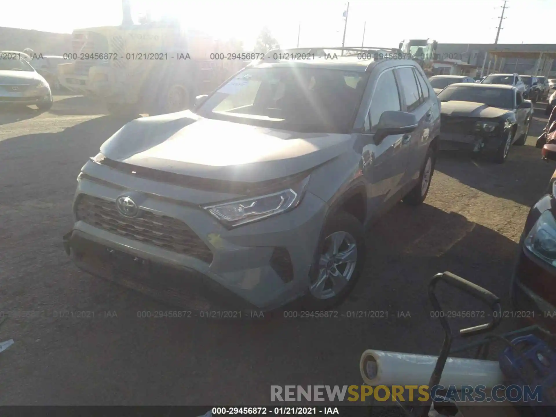 2 Фотография поврежденного автомобиля JTMRWRFV5LD069860 TOYOTA RAV4 2020