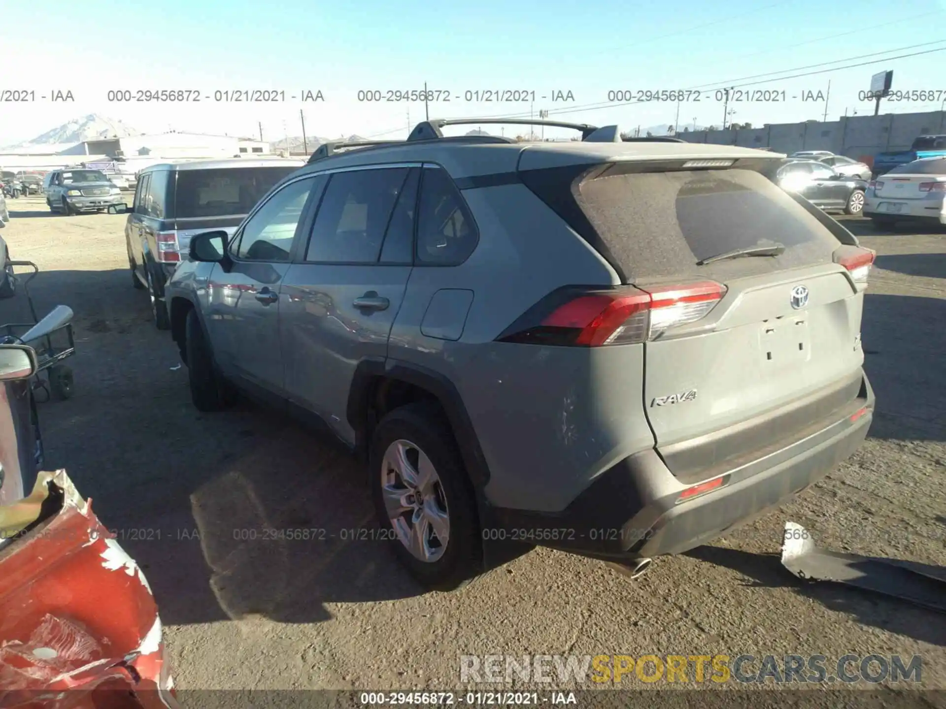 3 Фотография поврежденного автомобиля JTMRWRFV5LD069860 TOYOTA RAV4 2020